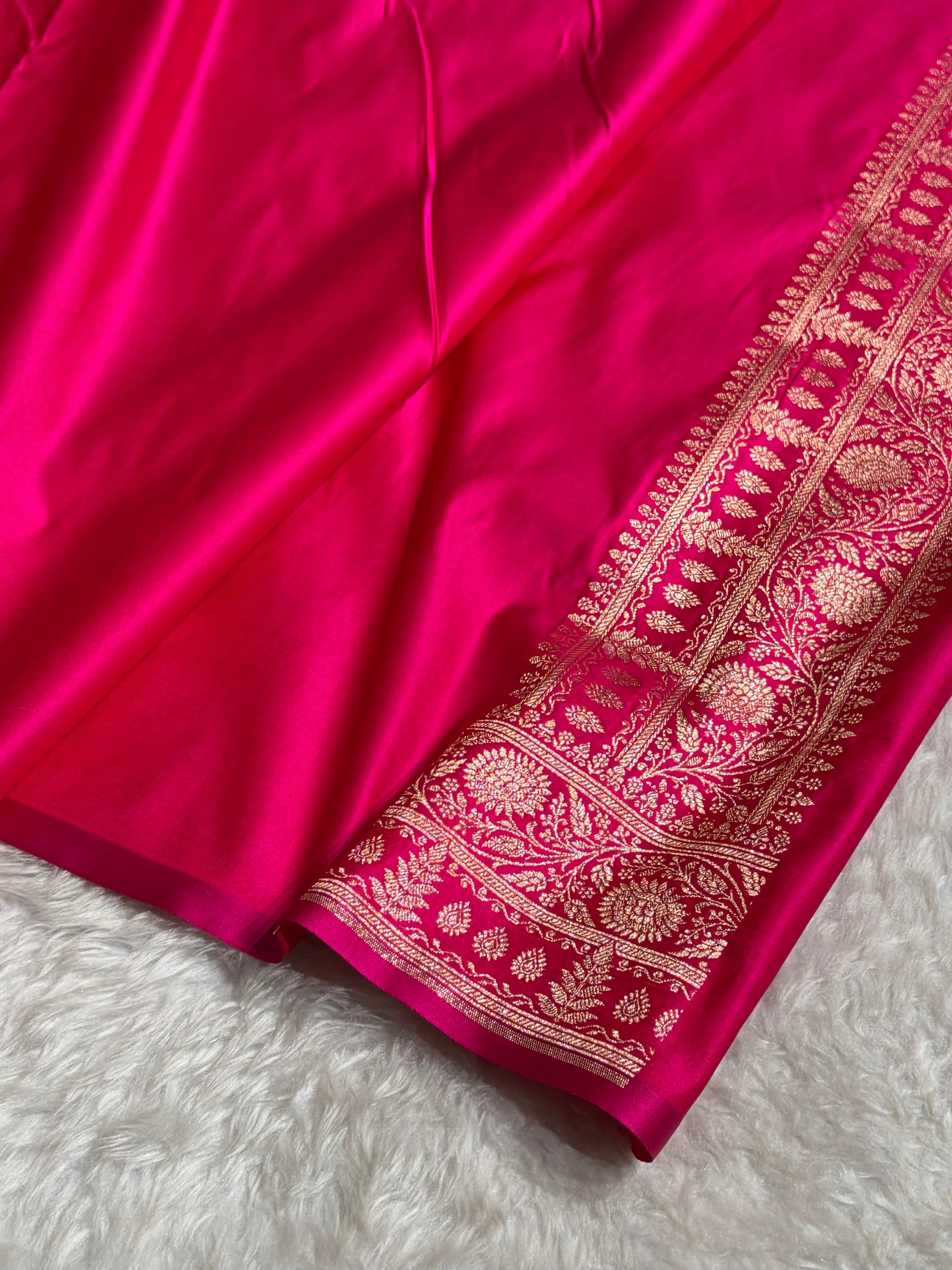 Contrast Black/ Rani Floral Booti Banarasi Satin Katan Silk Saree SK14