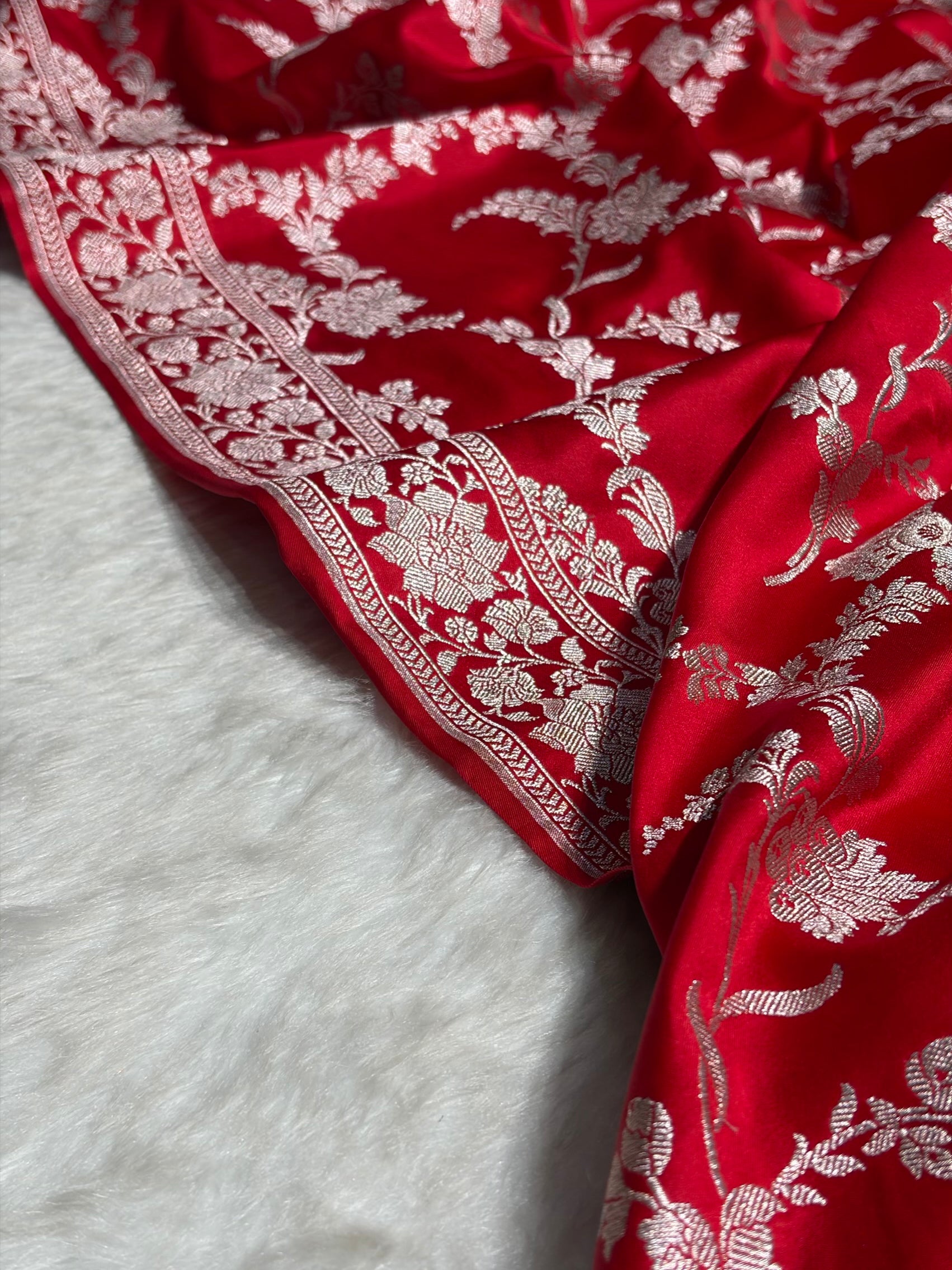 Ruby Red Shades Jaal Mashru Silk Saree MS48
