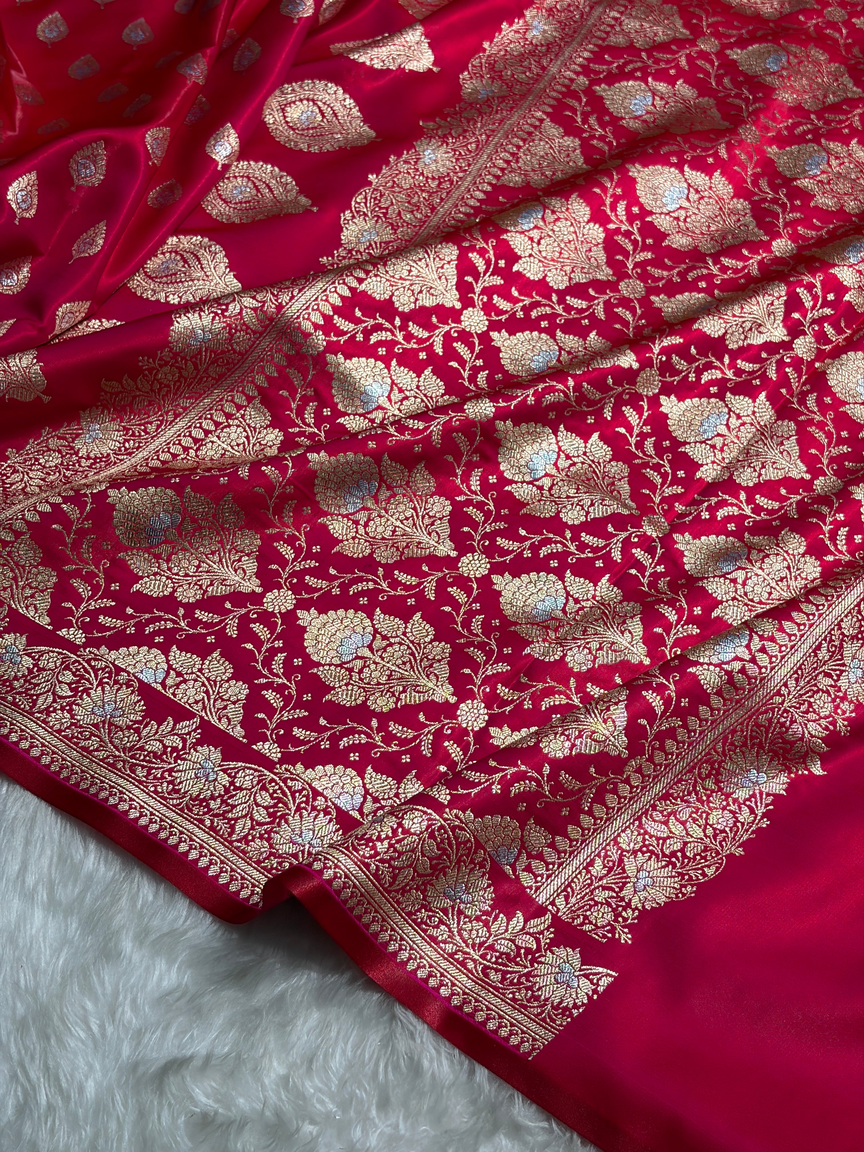 Banarasi Pinkish Red Shades Minakari Booti Pattern Banarasi Satin Silk Saree SS60