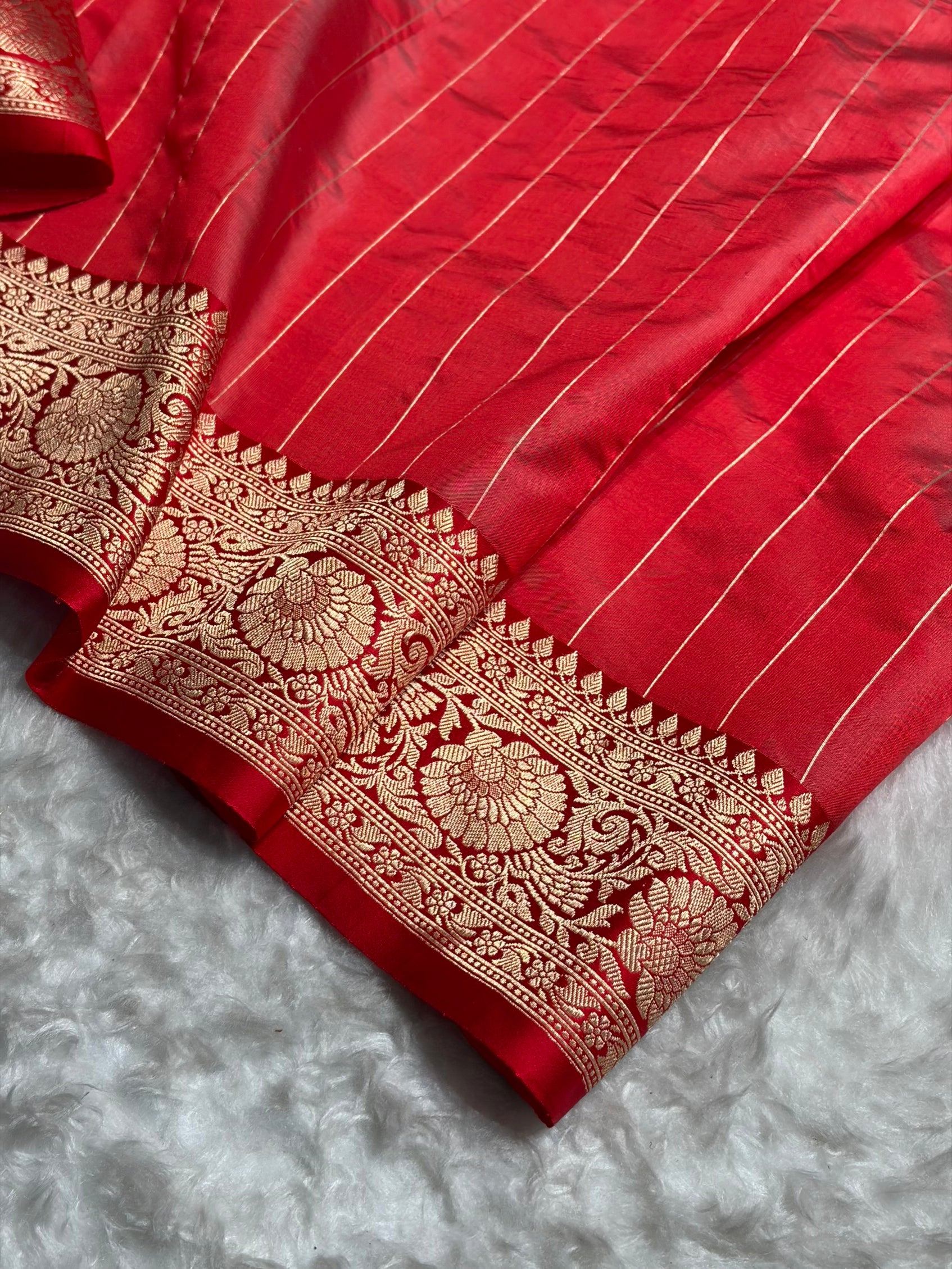 Contrast Pure Banarasi Organza Tusser With Red Floral Banarasi Silk Saree PO-11