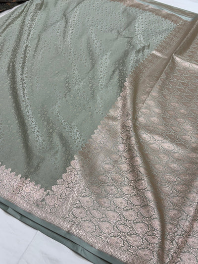 Dusty Pista Shade With Tanchoi Booti Pattern Mashru Silk Saree