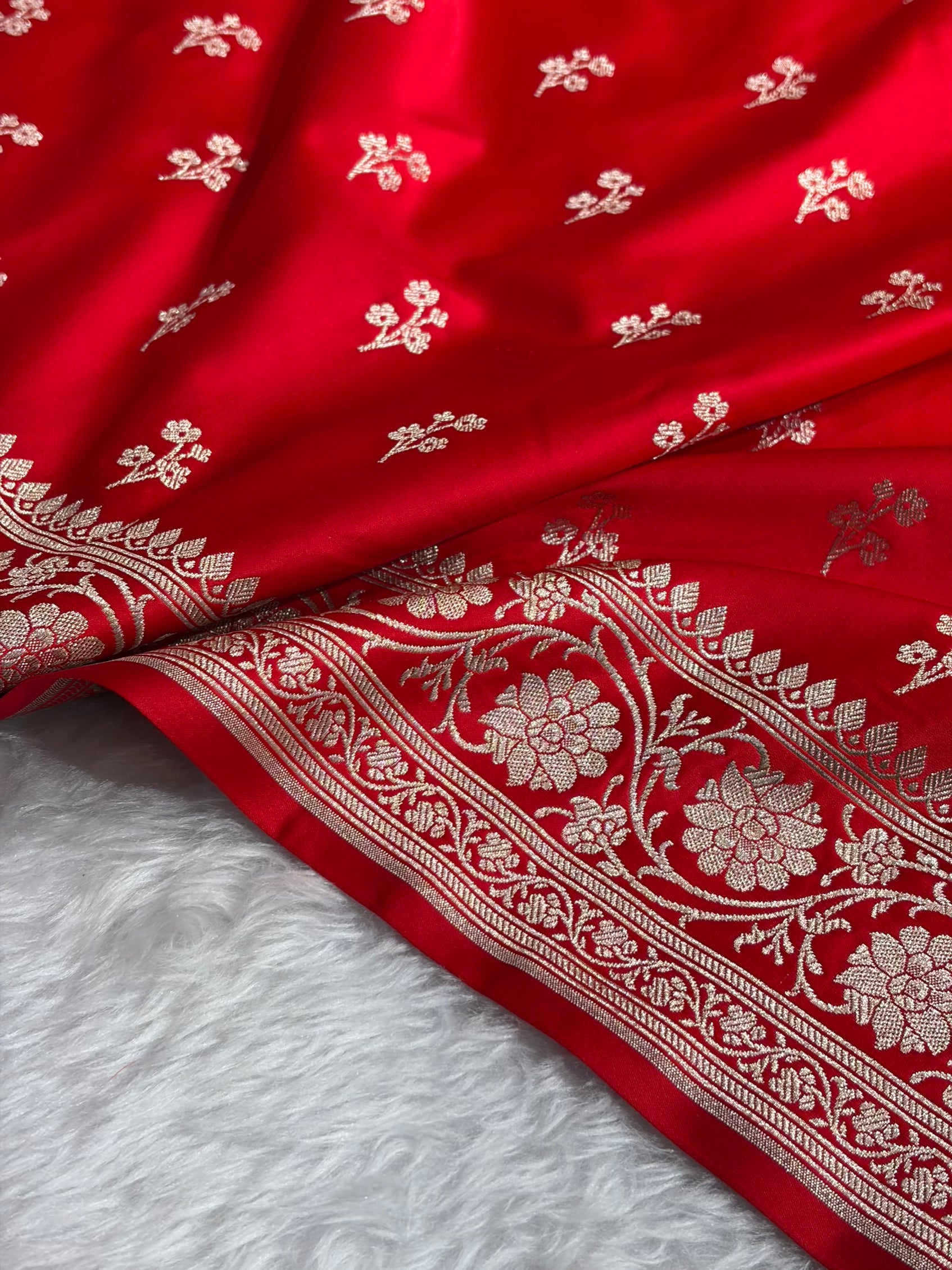 Red Shades Banarasi Boota Pattern Floral Mashru Silk Saree MSM-106