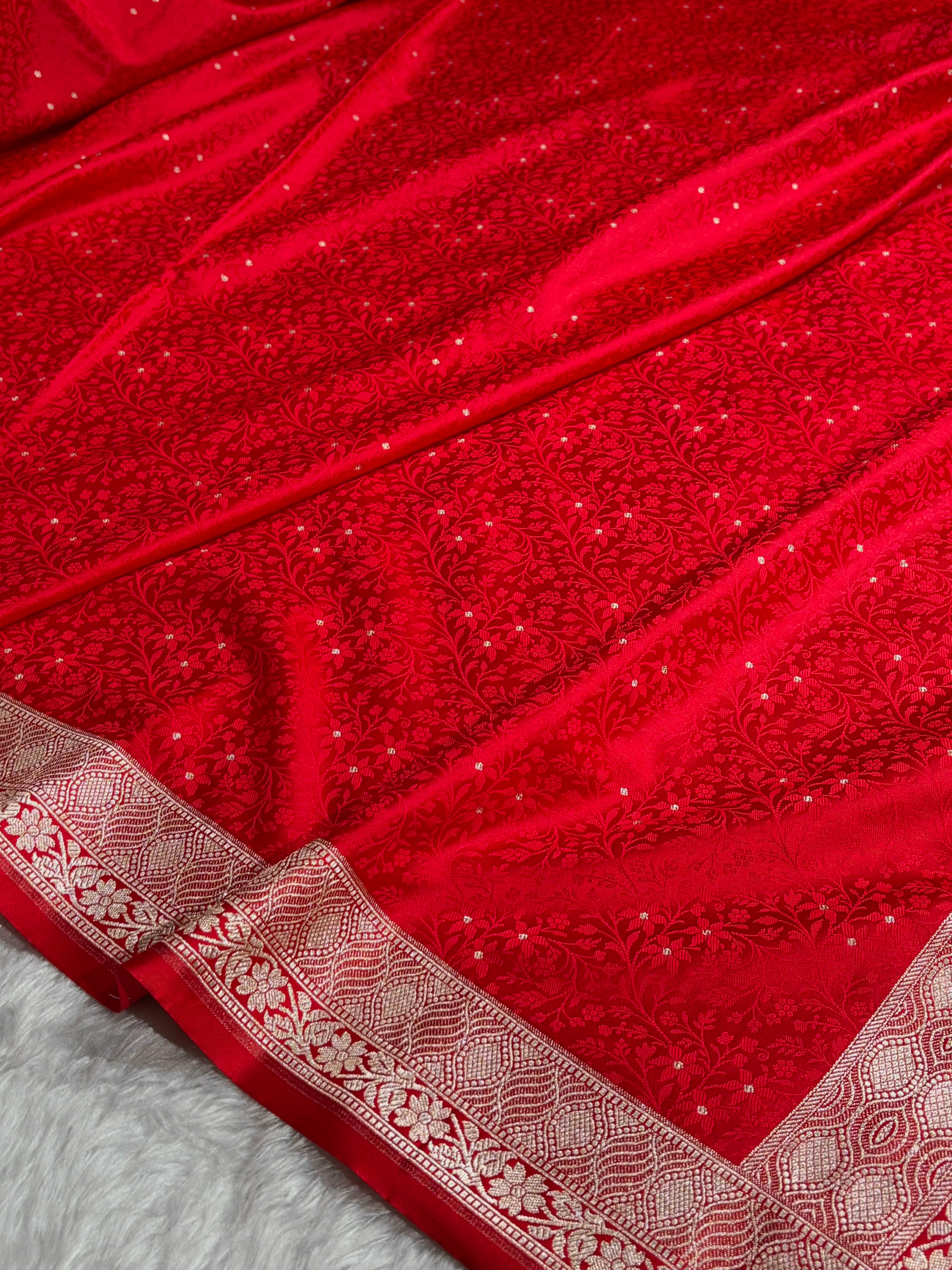 Red Shades Tanchoi Motif Mashru Silk Saree MST-15