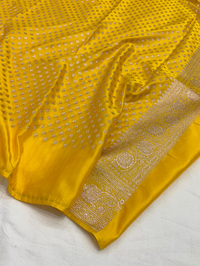 Yellow Rangkat Shade With Booti Pattern Mashru Silk Saree