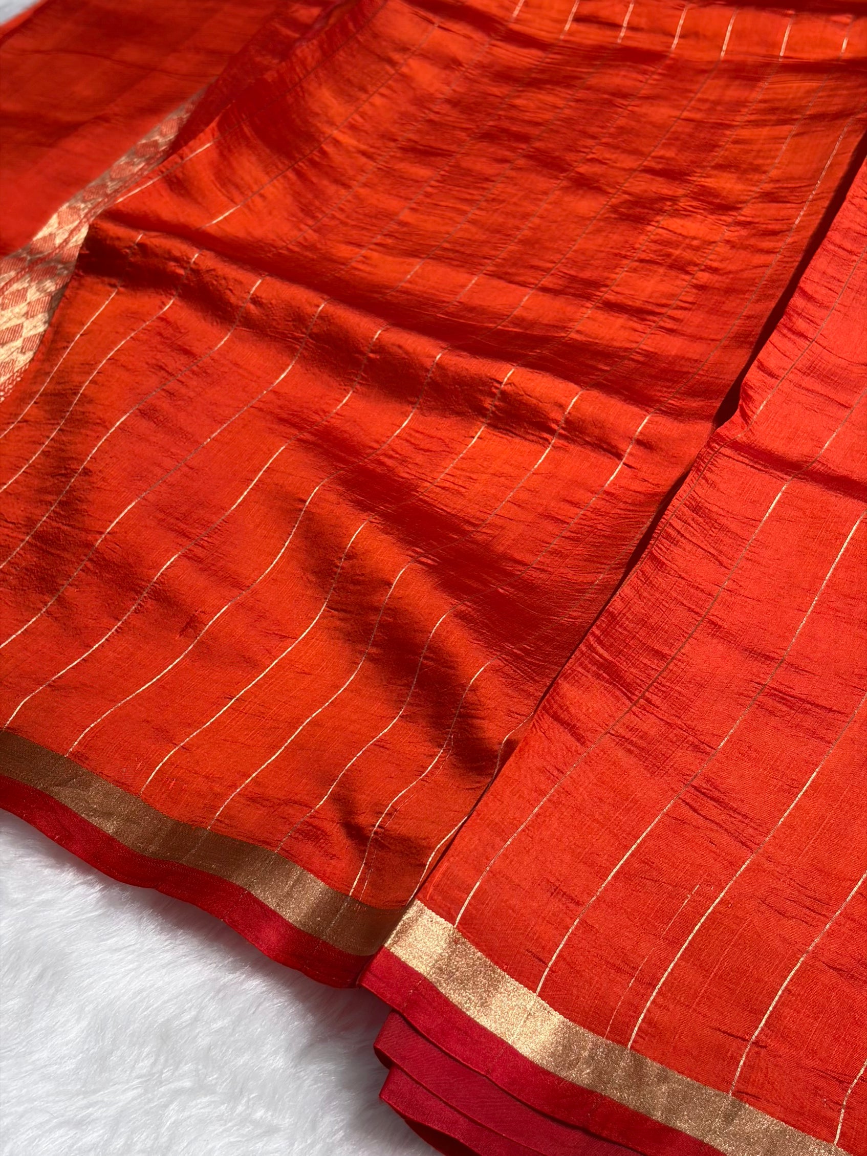 Red Shades Rangkart Handwoven Pure Katan Raw Mango Silk RM-40