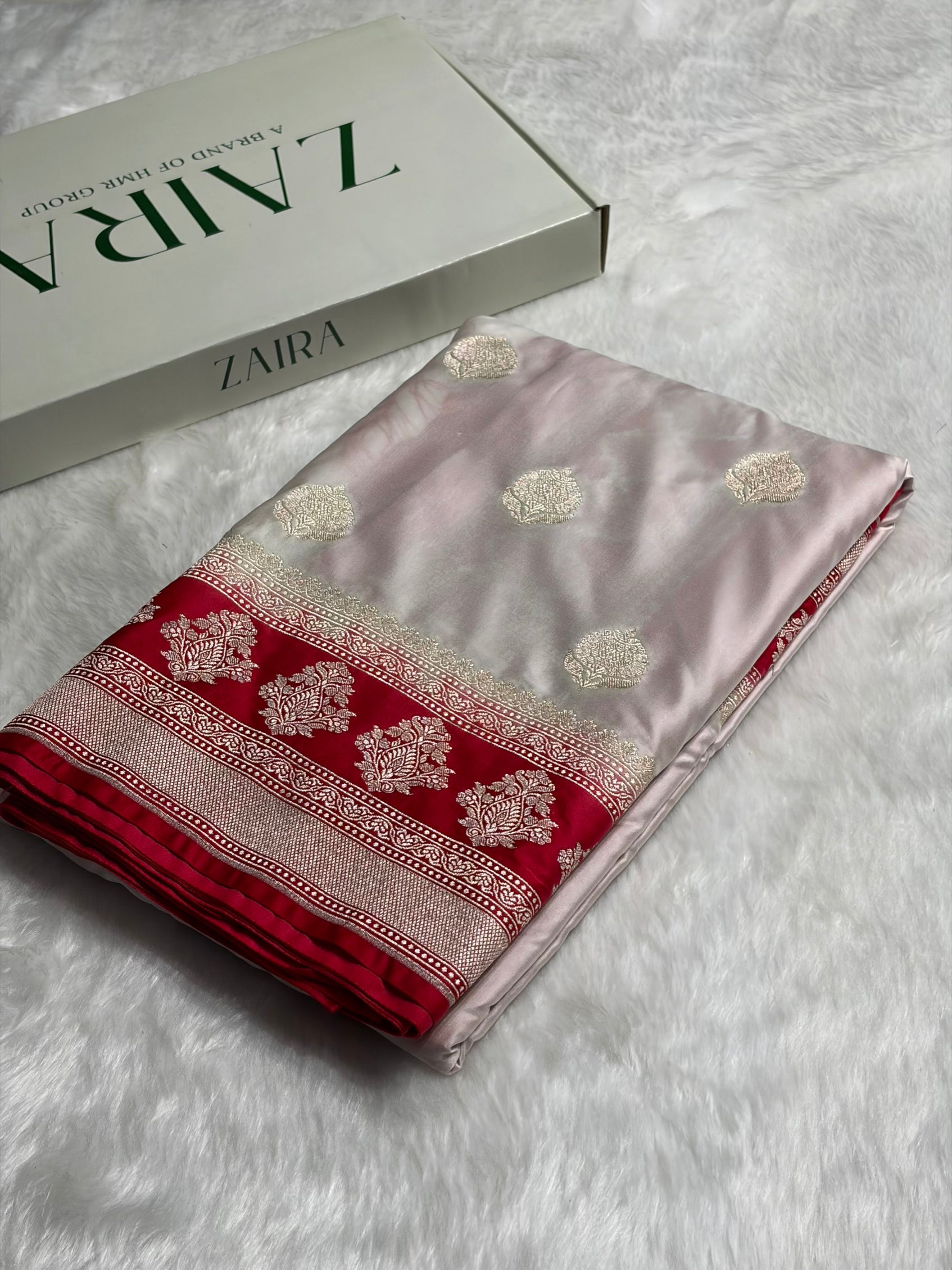 Contrast White With Red Boota Motif Mashru Silk Saree MS43