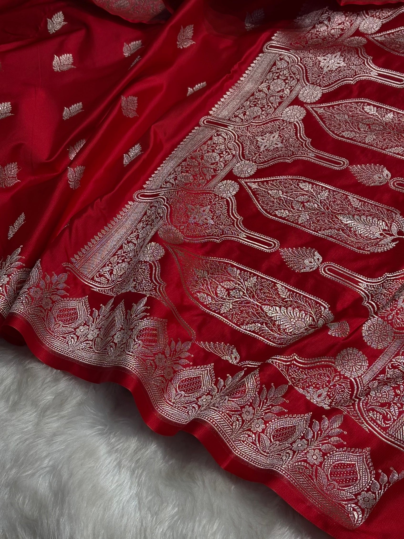 Red Floral Boota With Floral Border Mashru Silk Saree MSM-80