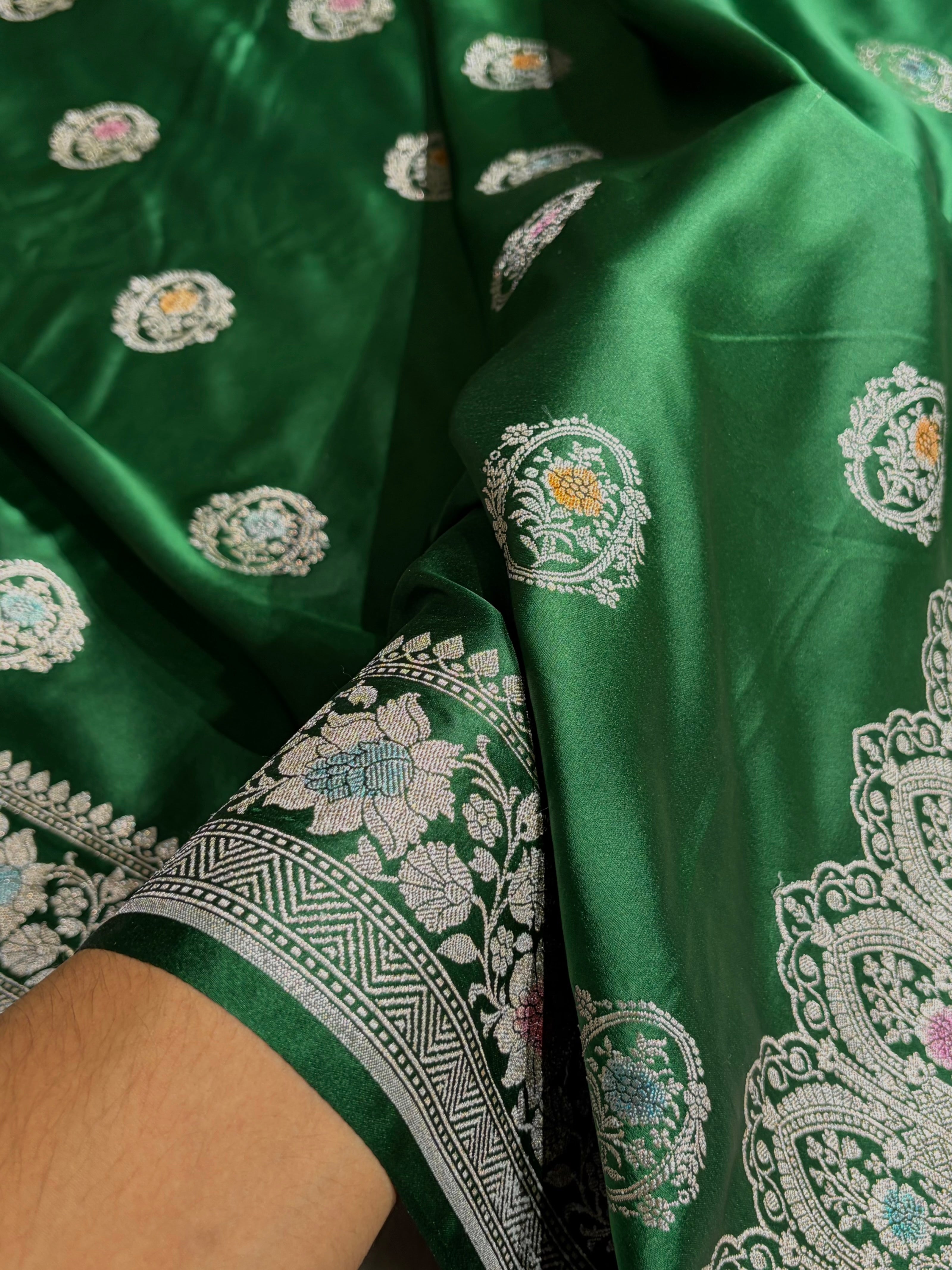 Bottle Green Shades Minkari Boota Mashru Silk Saree MCS24