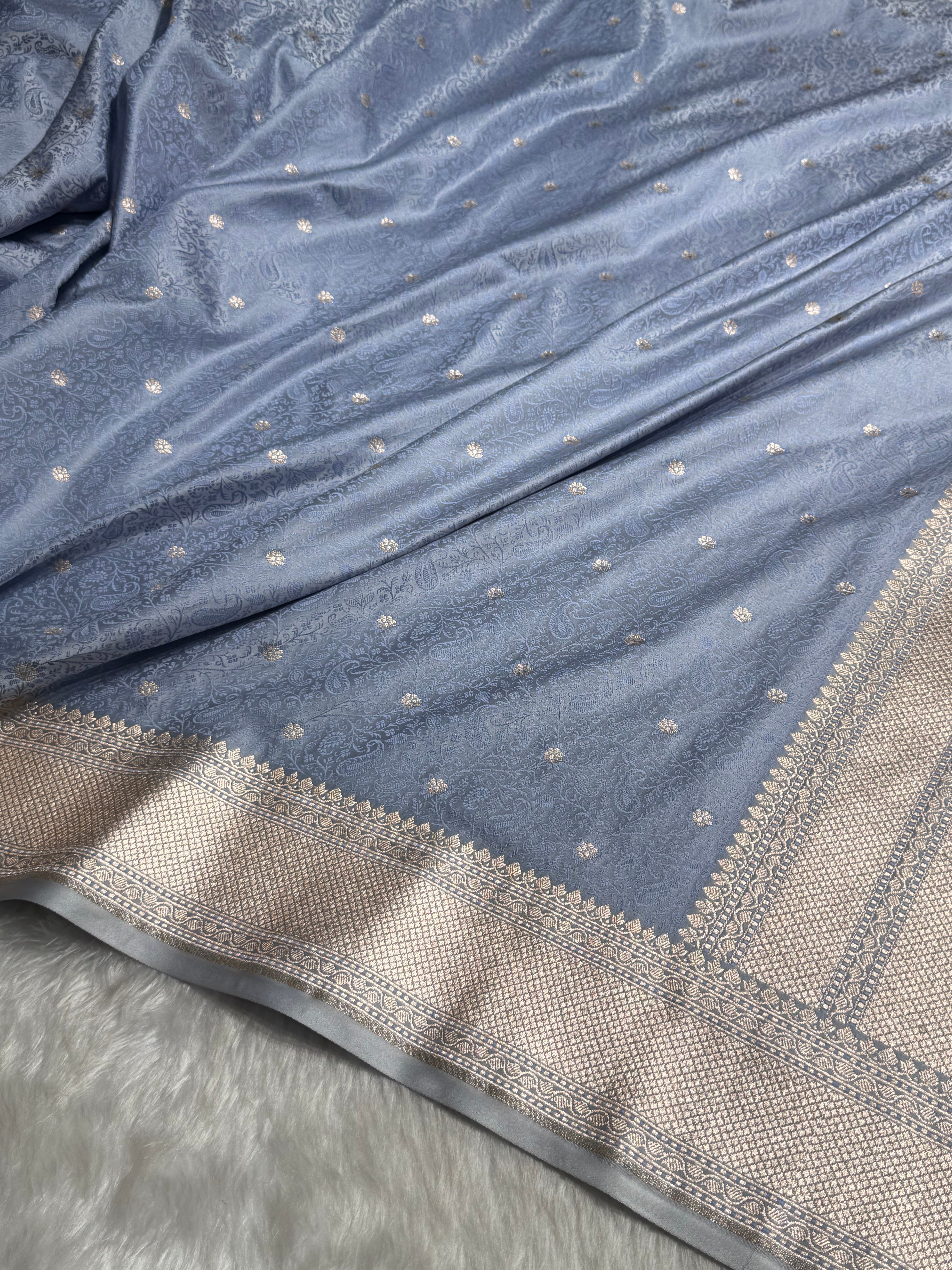 Light Nile Blue Shades Tanchoi Motif Mashru Silk Saree