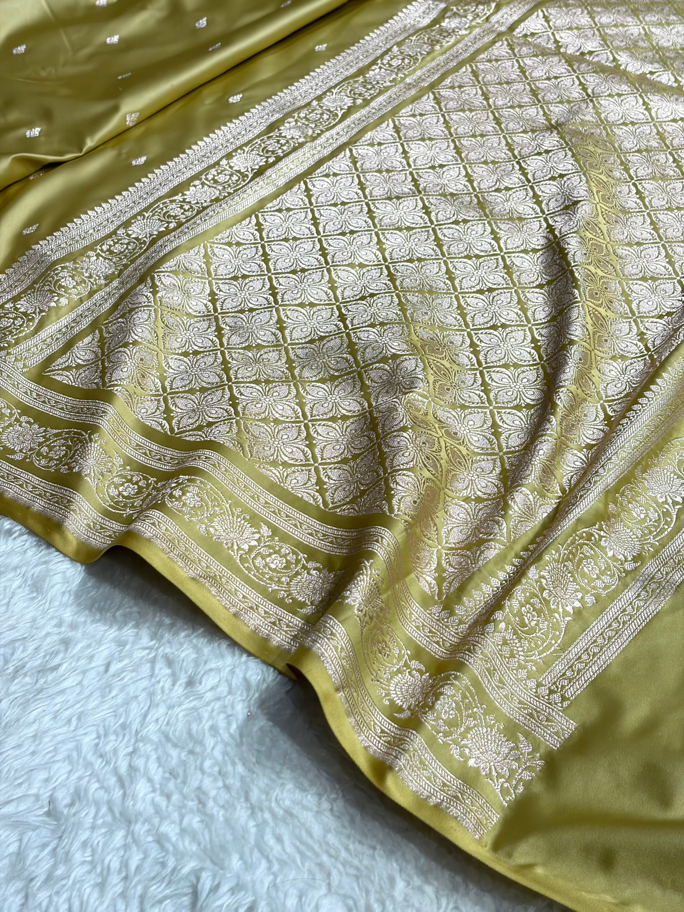 Banarasi Light Pista Boota With Floral Border Mashru Silk Saree