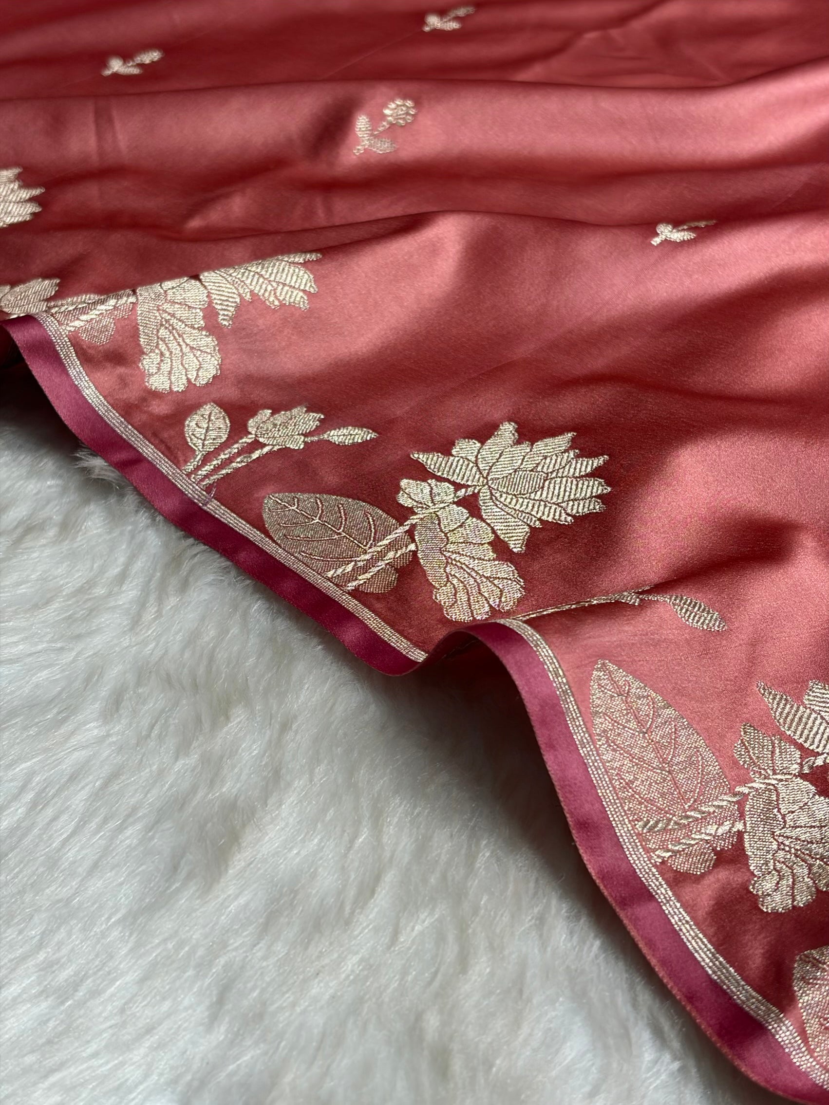 Peach Floral Border Booti Mashru Silk Saree MS54