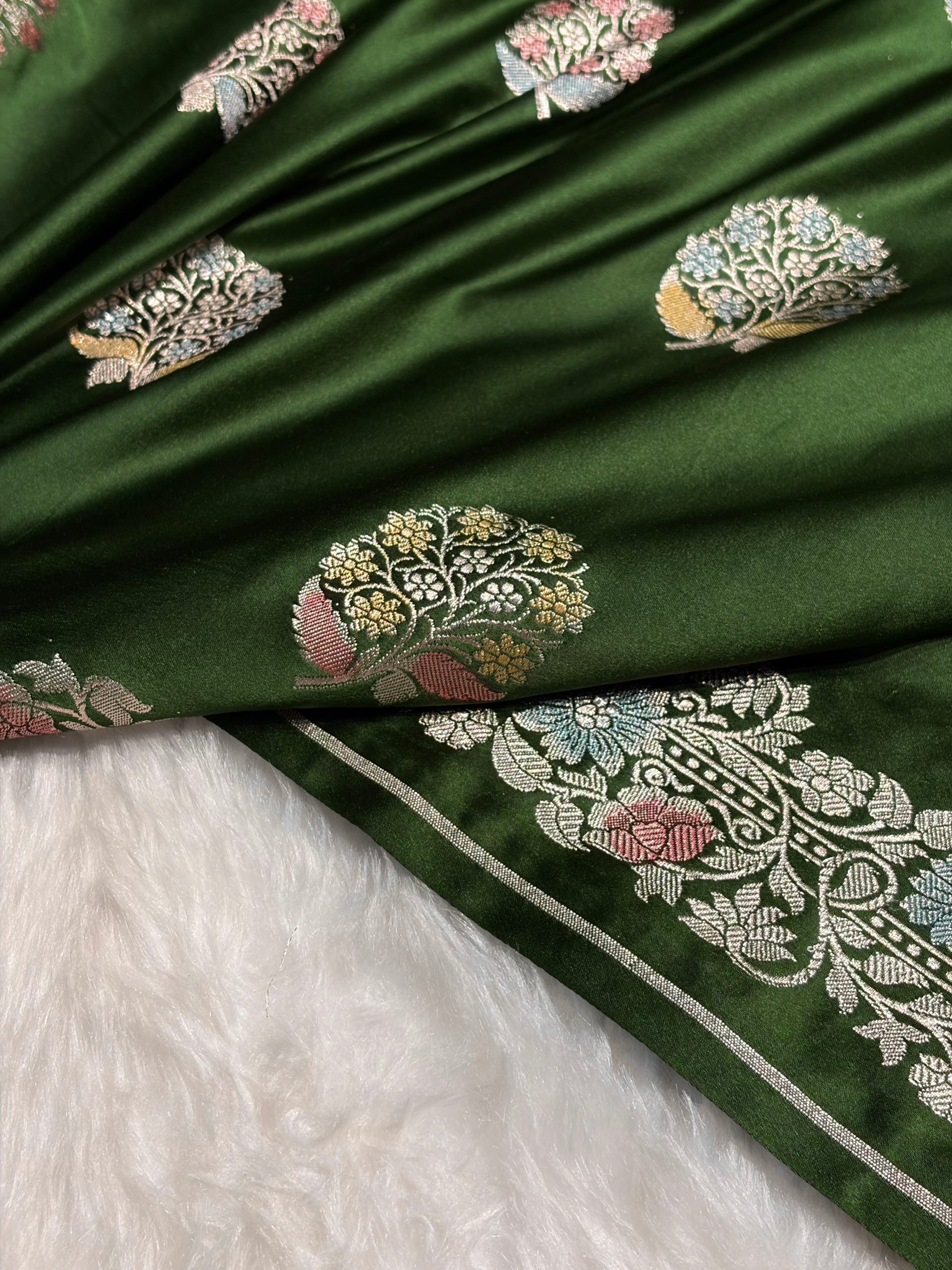 Bottle Green Mashru Silk Saree With Allover Floral Boota MS21