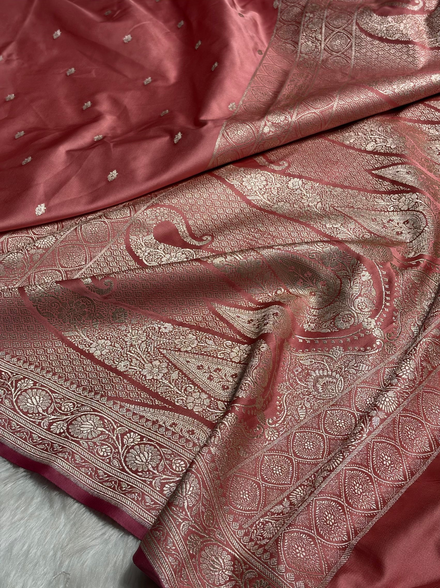 Peach Shades Booti Mashru Silk Saree MS68