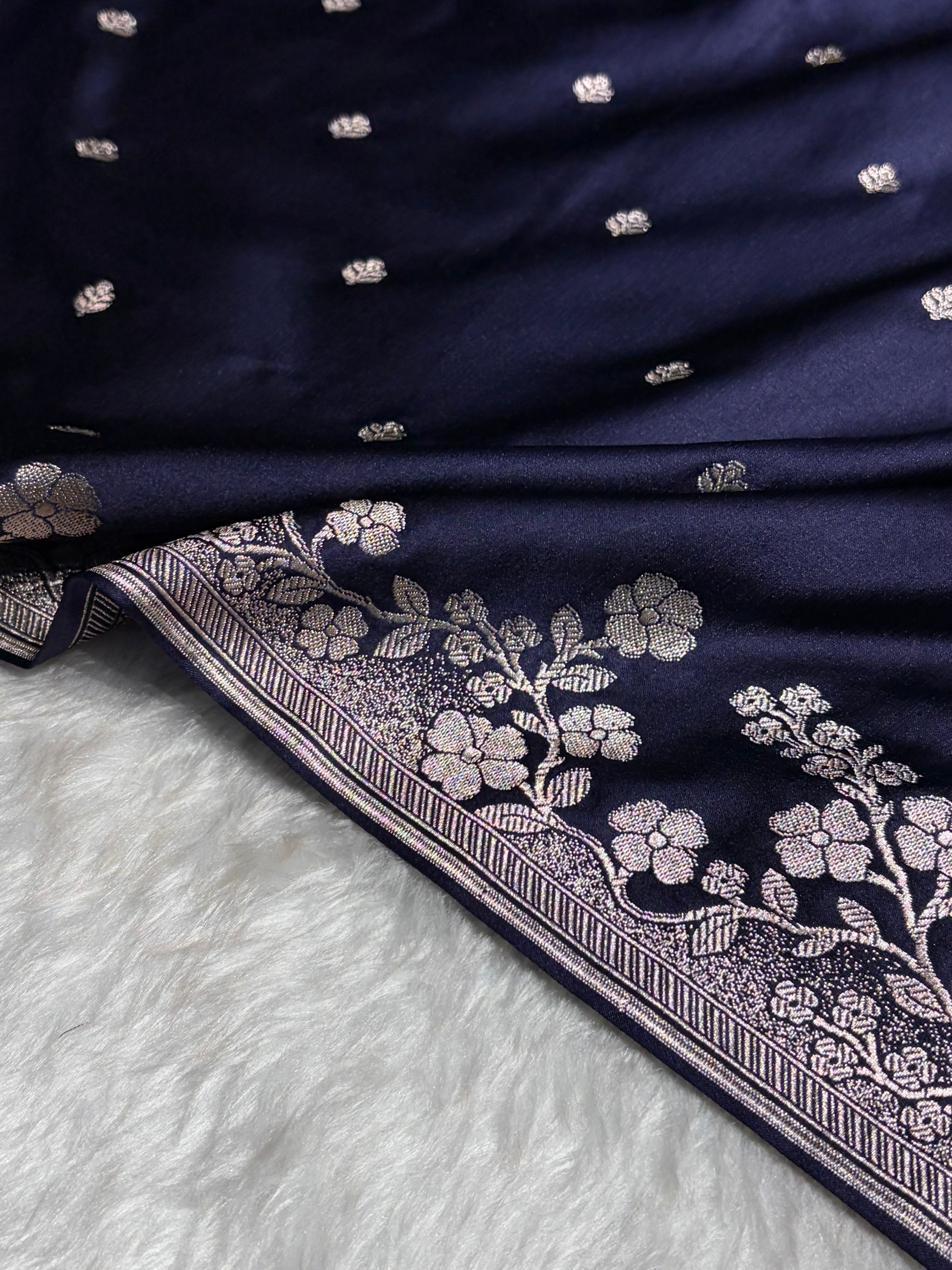 Navy Blue Shades Floral Border Booti Mashru Silk Saree MS75