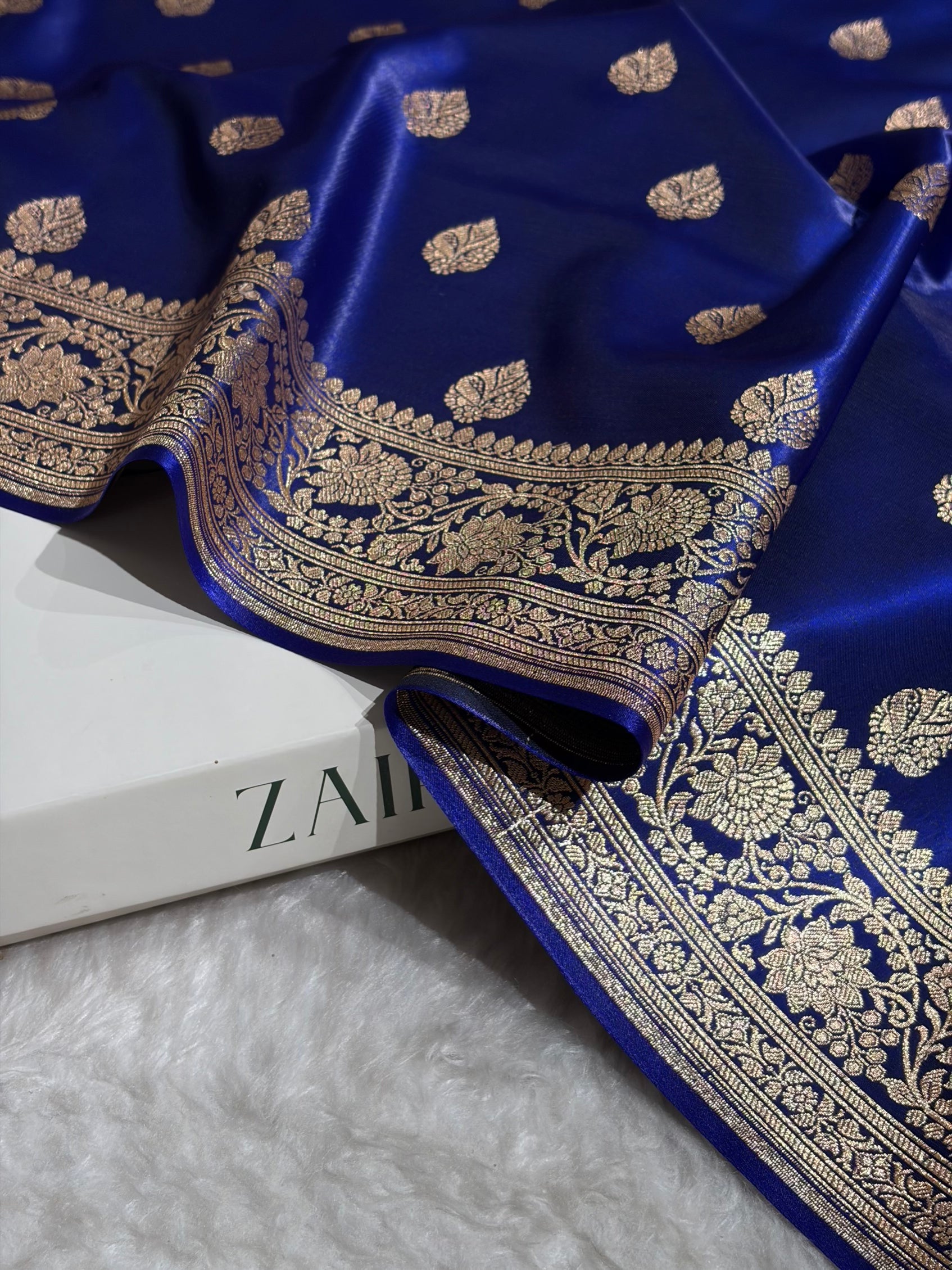 Royal Blue Shades Booti Pattern Banarasi Satin Silk Saree SS58