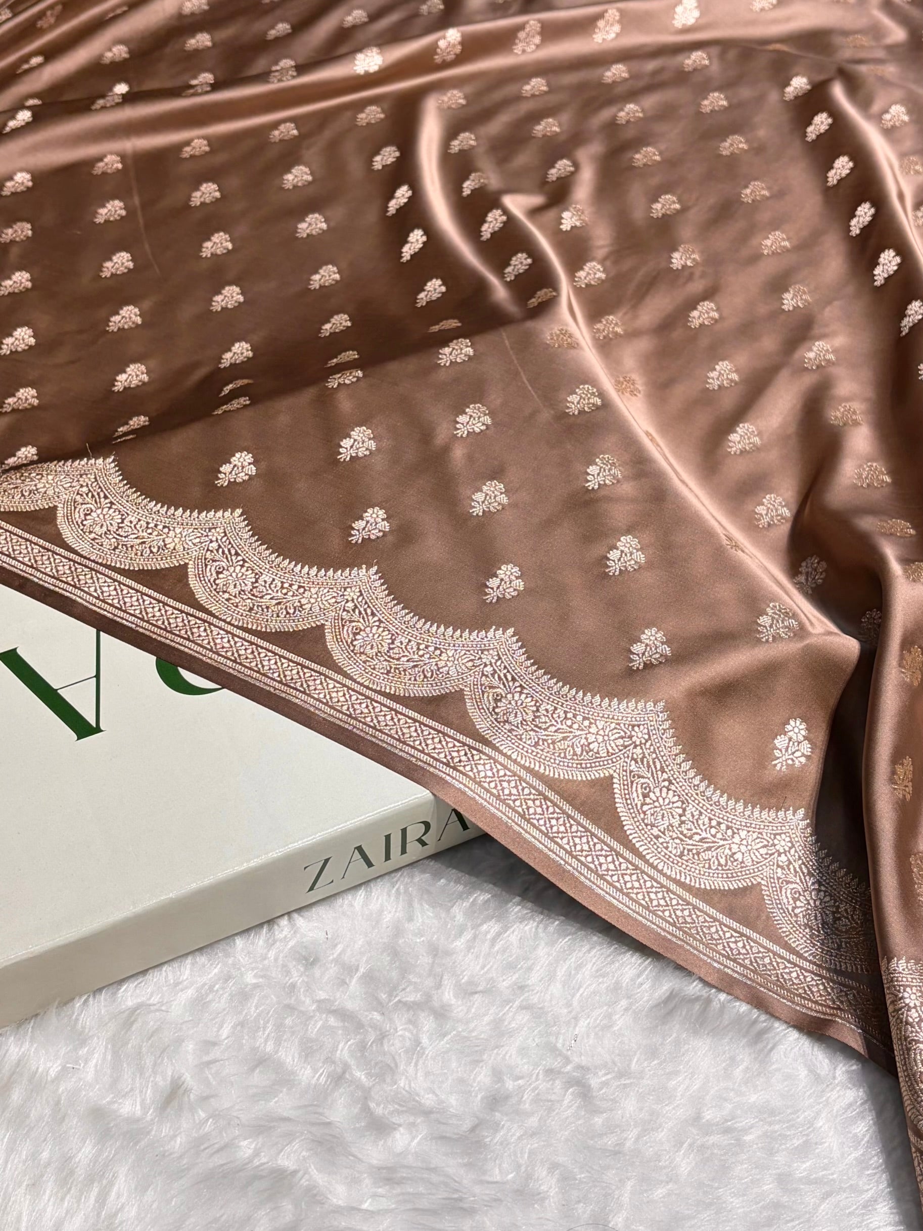 Cheeku Scallop Booti Mashru Silk Banarasi Saree MSM-35