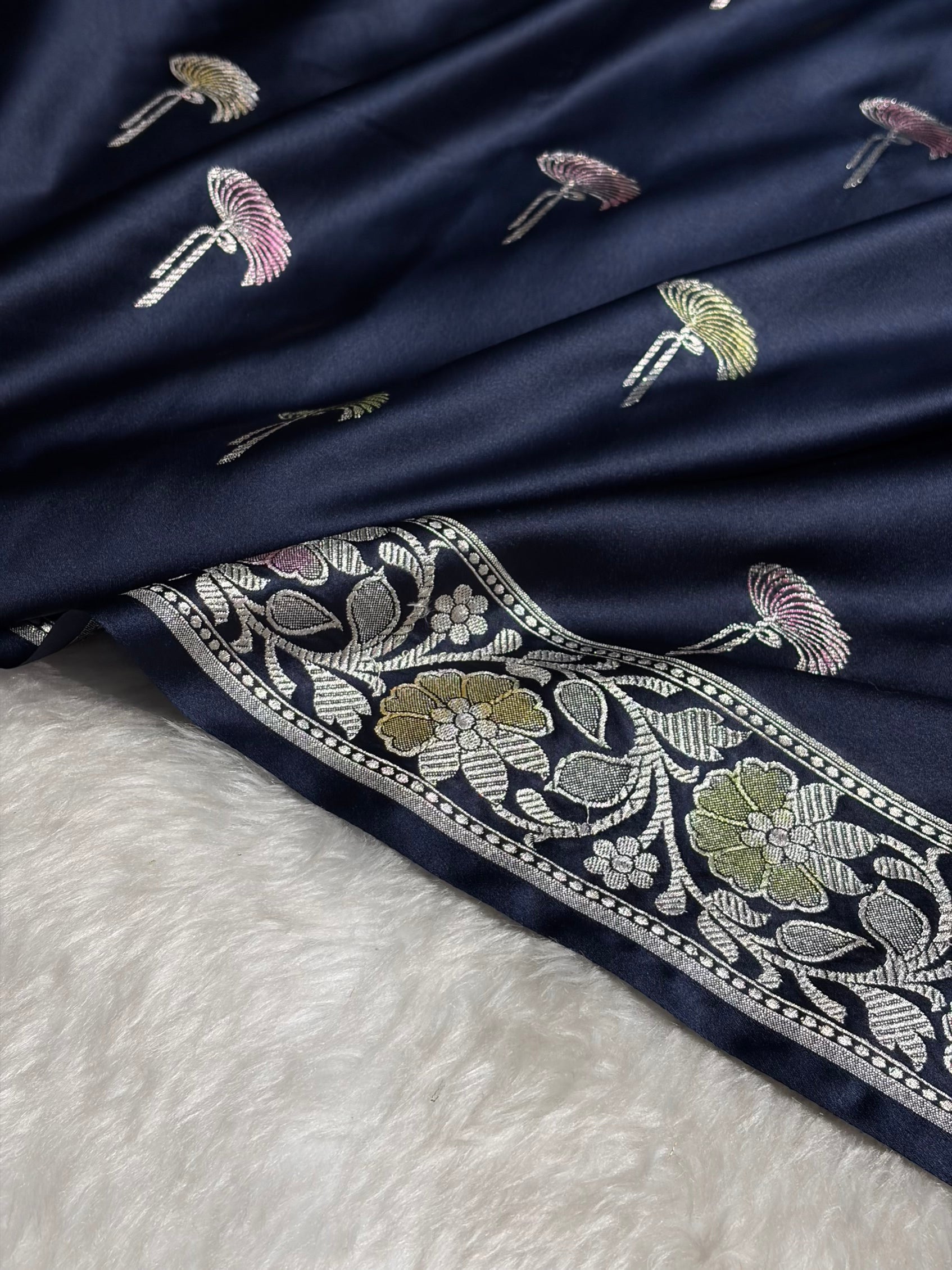 Navy Blue Shades Banarasi Minakari Floral Booti Mashru Silk Saree MS55