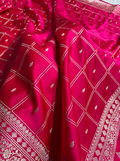 Cross Rani Shades Banarasi With Floral Border Mashru Silk Saree MSM-124