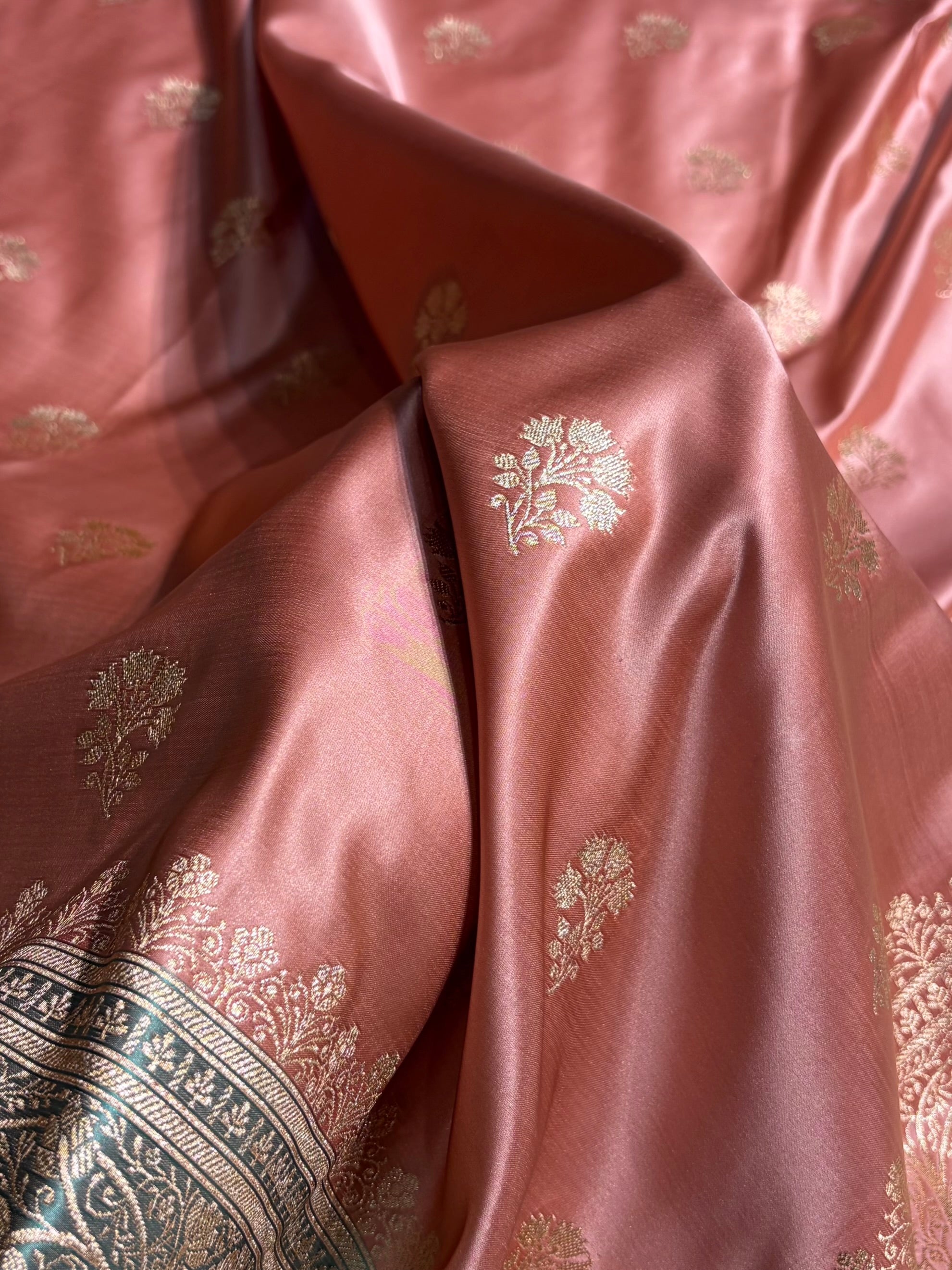 Dusty Mauve - Turquoise Banarasi Boota Katan Silk Saree SKM29