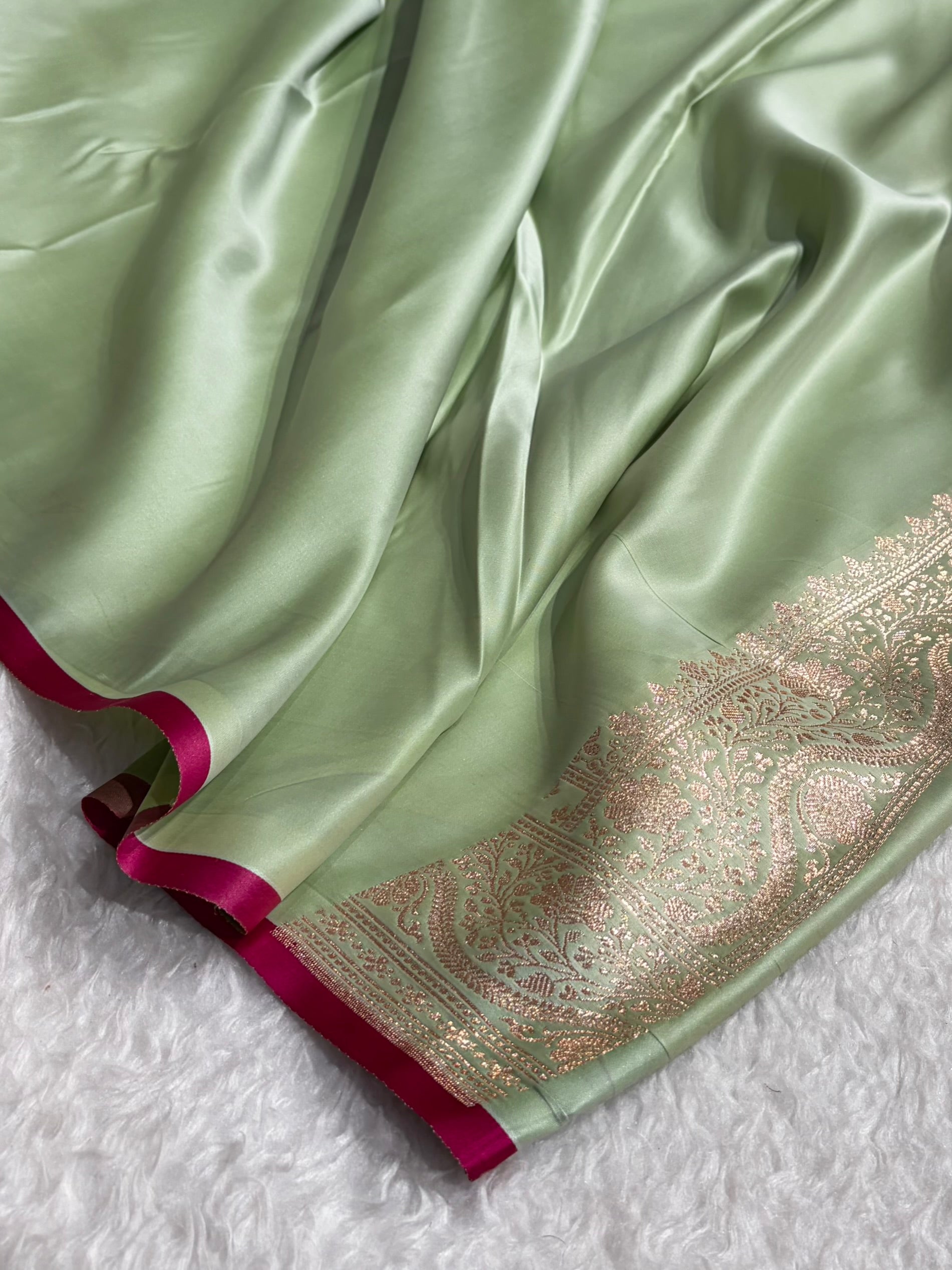 Light Lista Banarasi Boota Katan Silk Saree