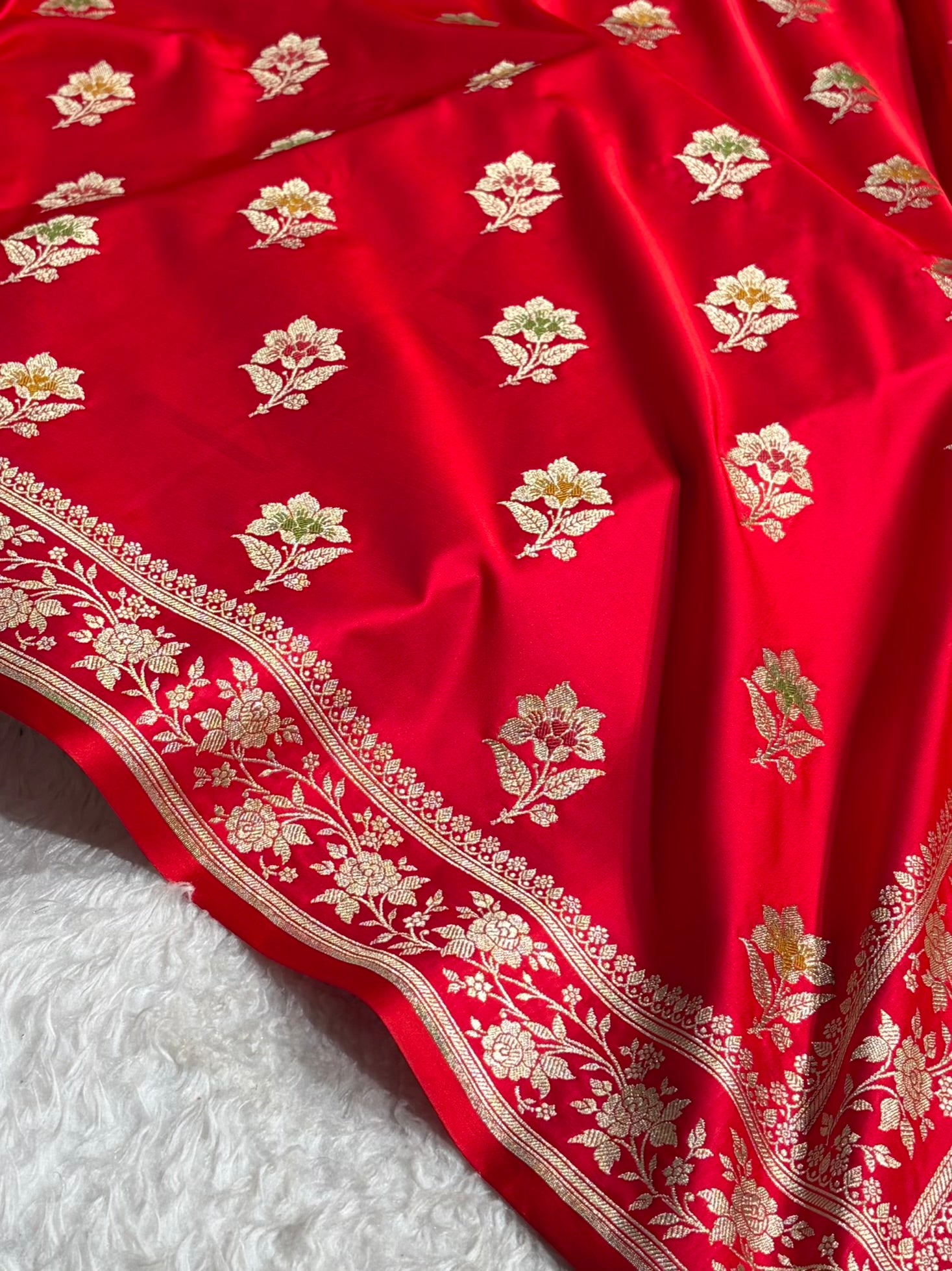 Premium Banarasi Satin Katan Saree With Minakari Boota in Red Shades SK112