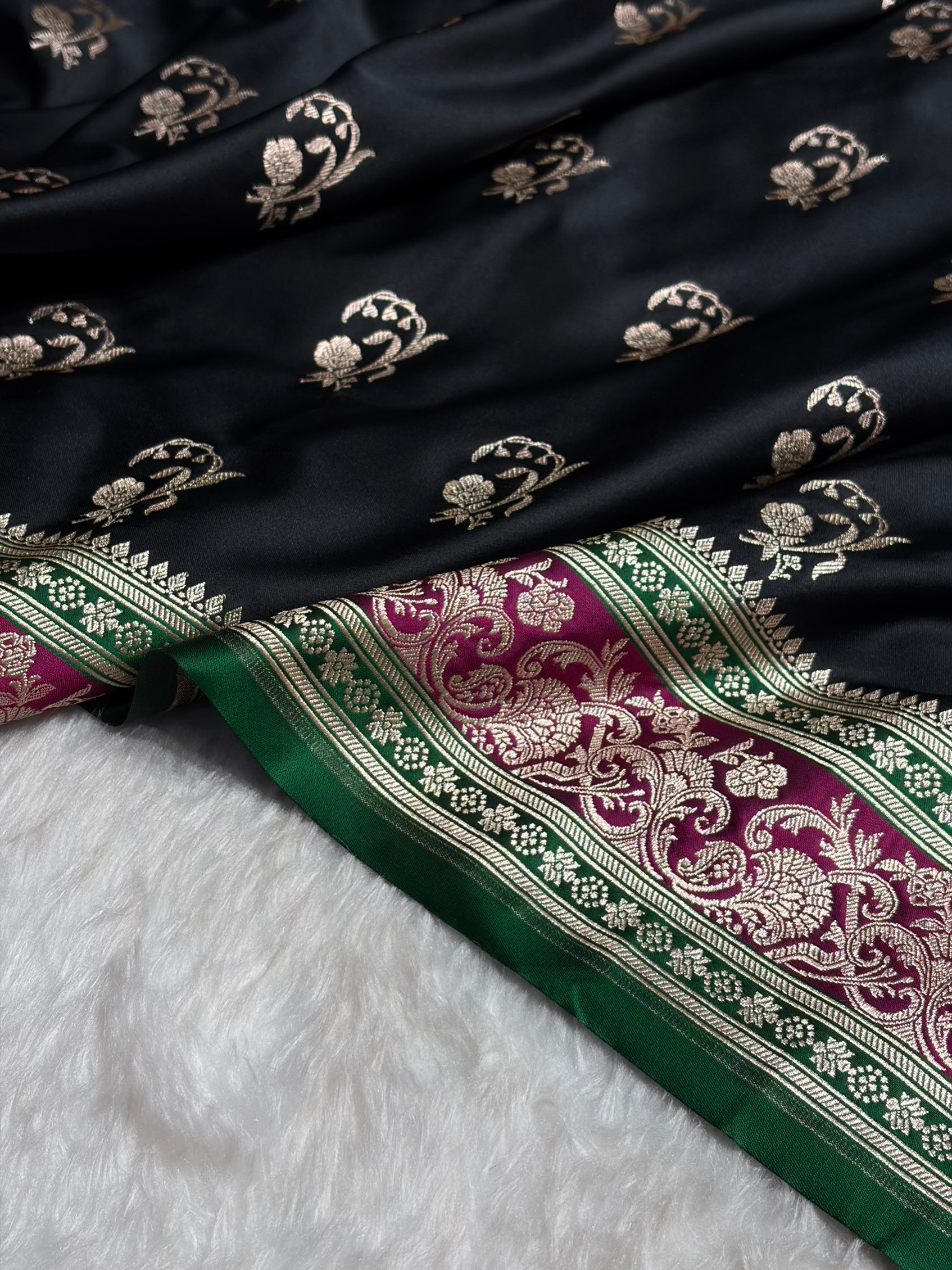 Banarasi Black With Contrast Rani Floral Border Mashru Silk Saree MSM-100