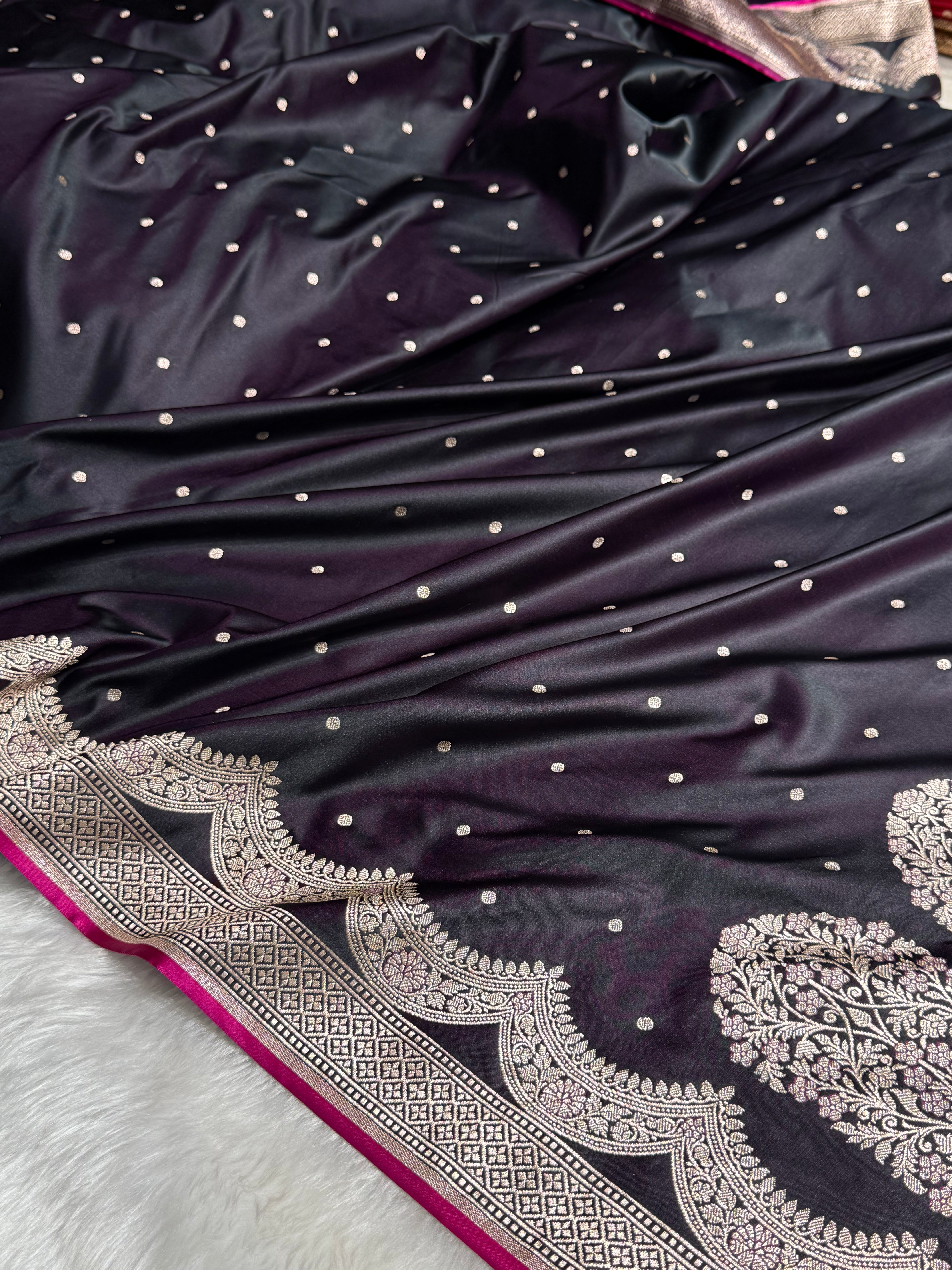 Dark Purple Shades Scallop Motif Booti Mashru Silk Saree MSM-56