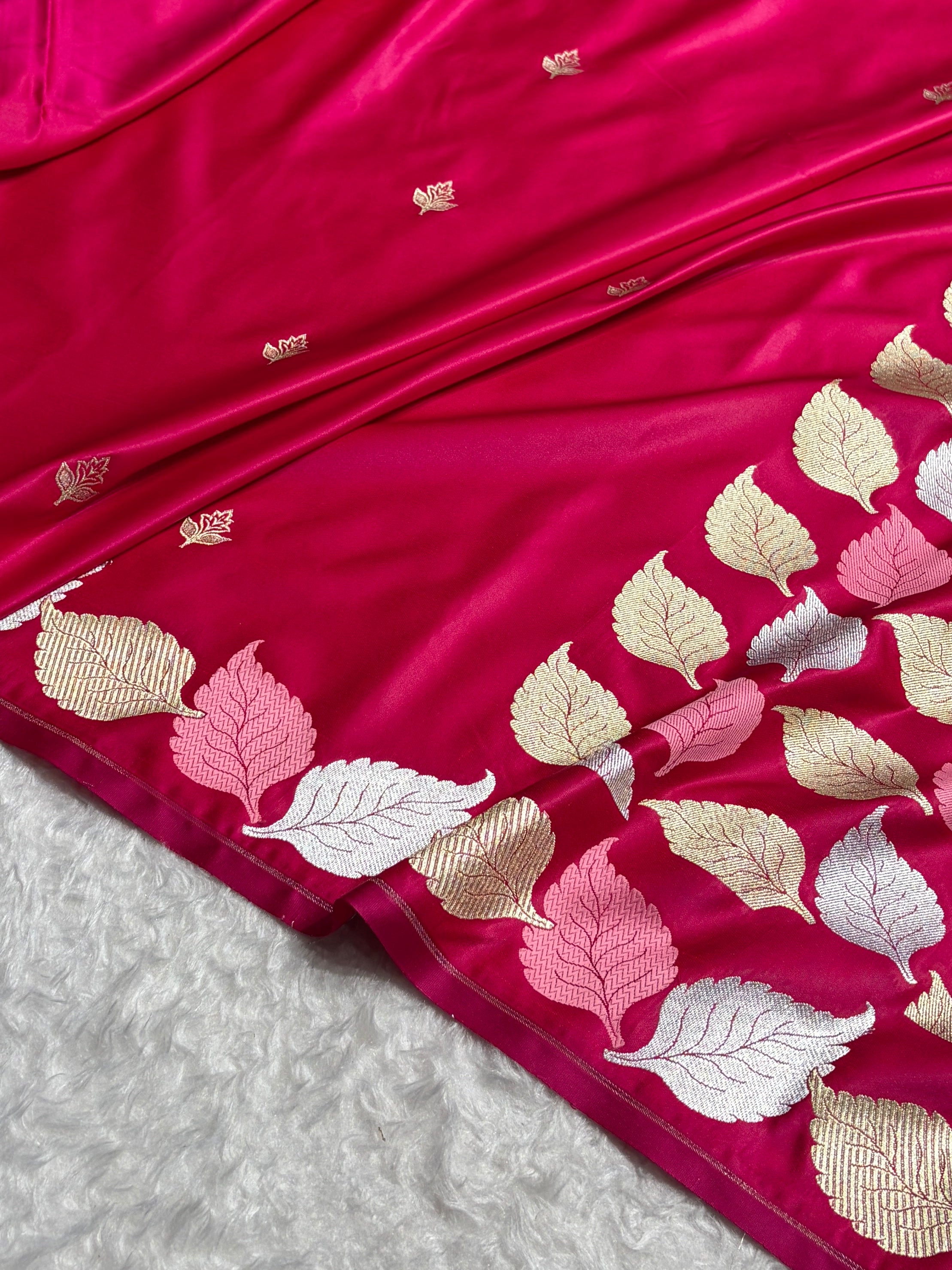 Rani Pink Shades Banarasi Booti Pattern Mashru Silk Saree MSM-136