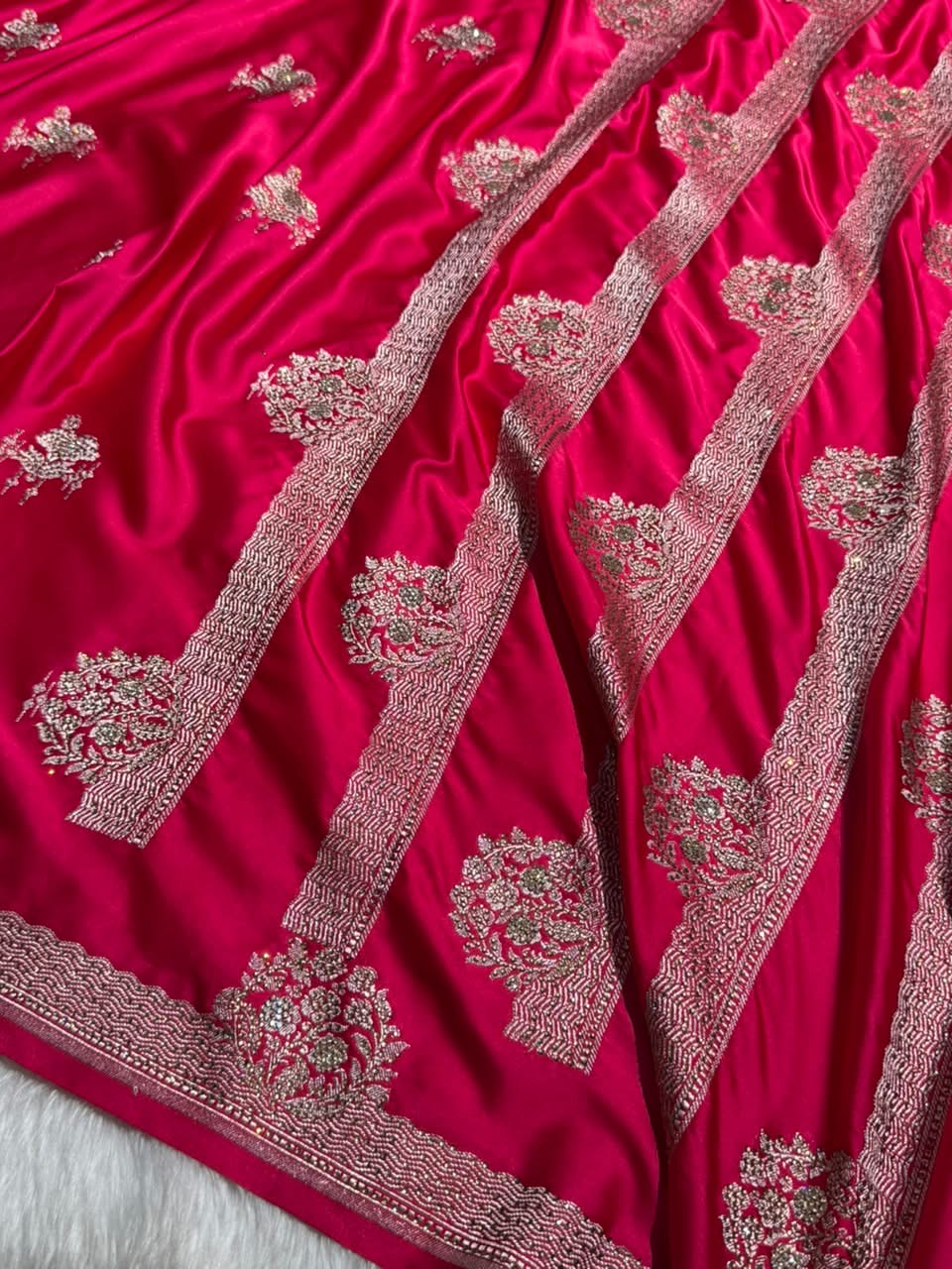 Bridal Banarasi Rani Shades Floral Mashru Silk Saree BMCS87