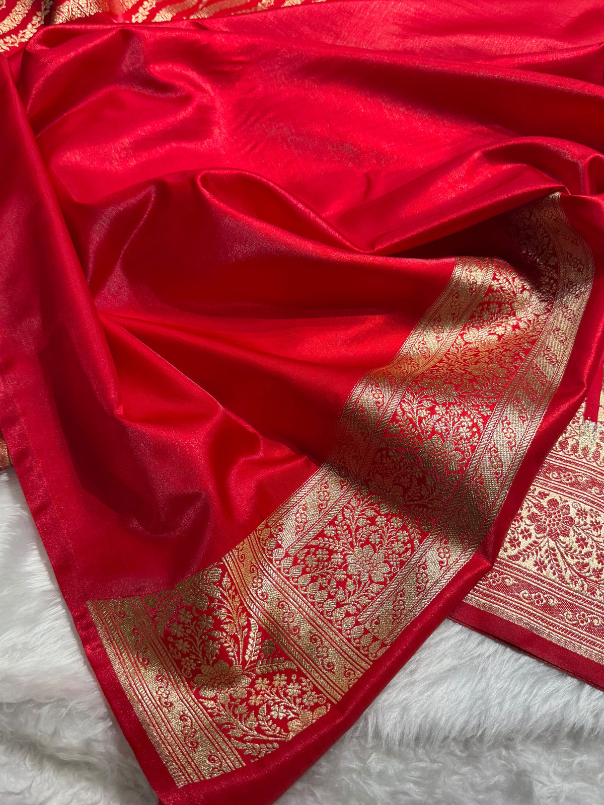 Red Shades Stripe Pattern Banarasi Satin Silk Saree SS46