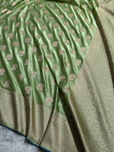 Pista With Blue Edge Shade With Floral Boota MCS108