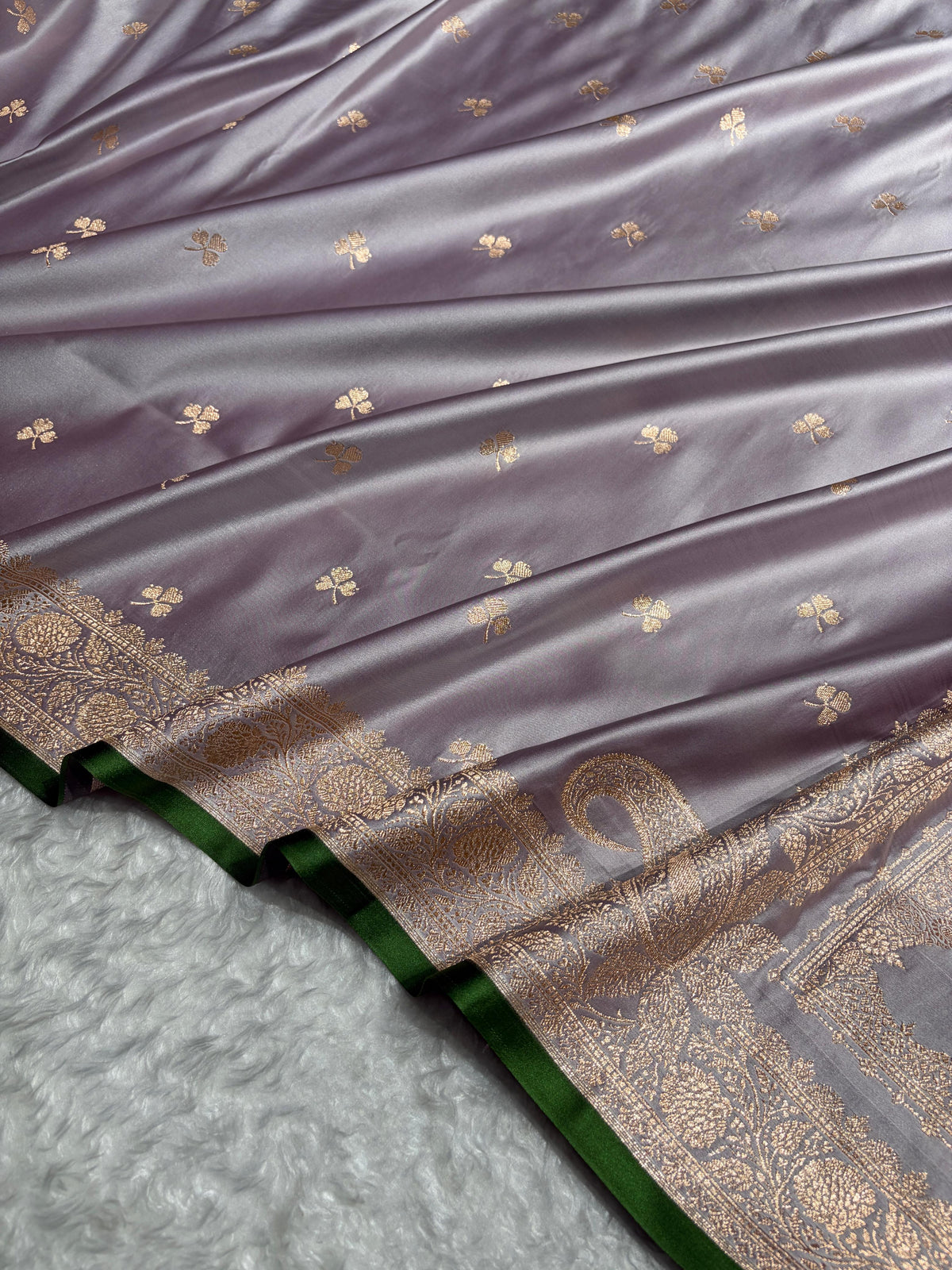 Banarasi Grape Booti Katan Silk Saree SK09