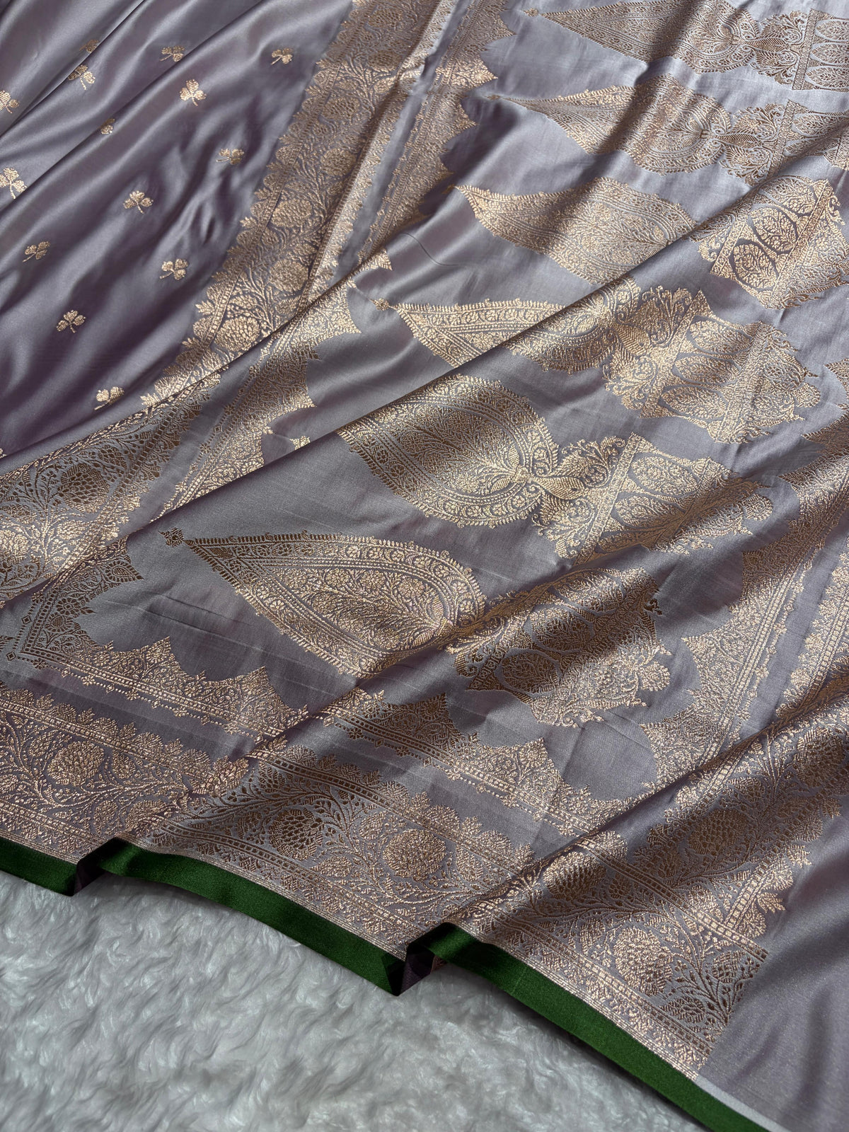 Banarasi Grape Booti Katan Silk Saree SK09