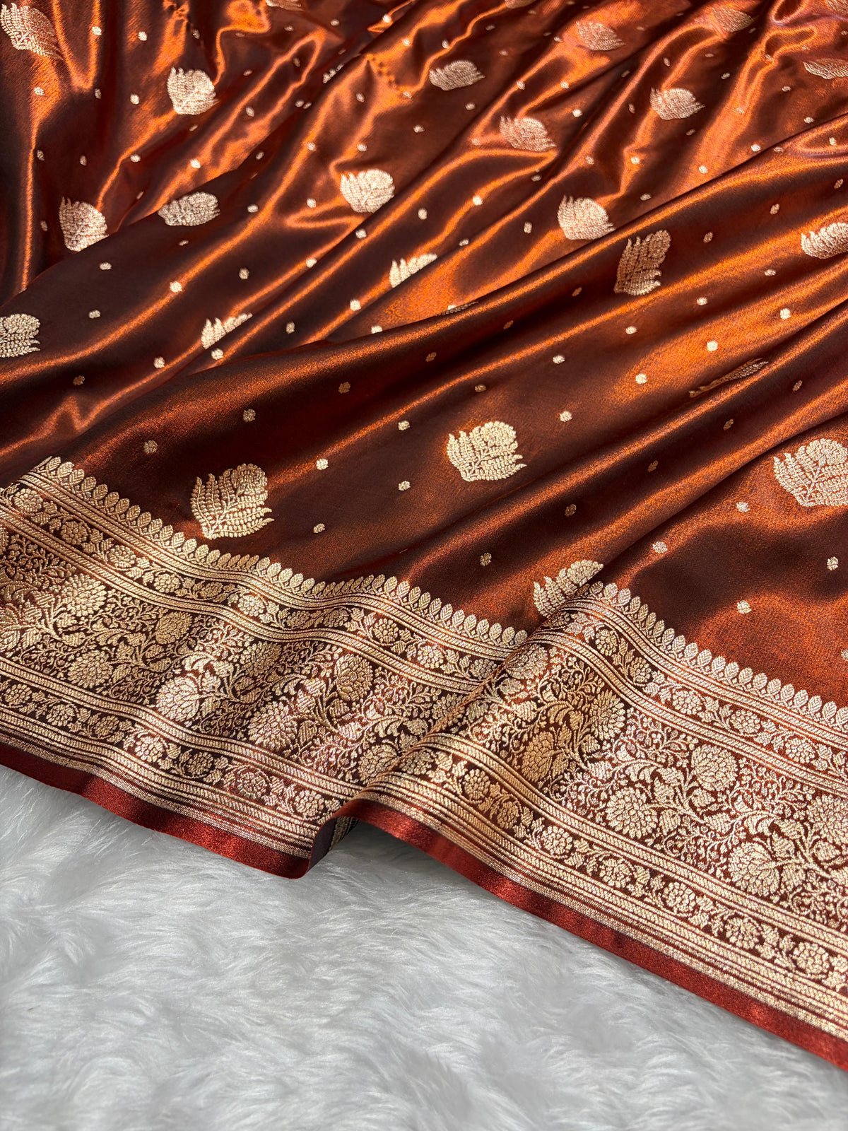 Banarasi Cross Rust Shades Booti Pattern Banarasi Satin Silk Saree SS59