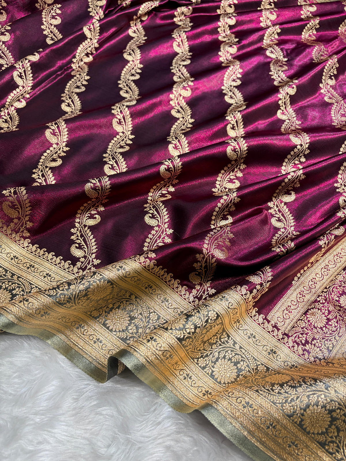 Wine Contrast Shades Cross Pattern Banarasi Satin Silk Saree SS39