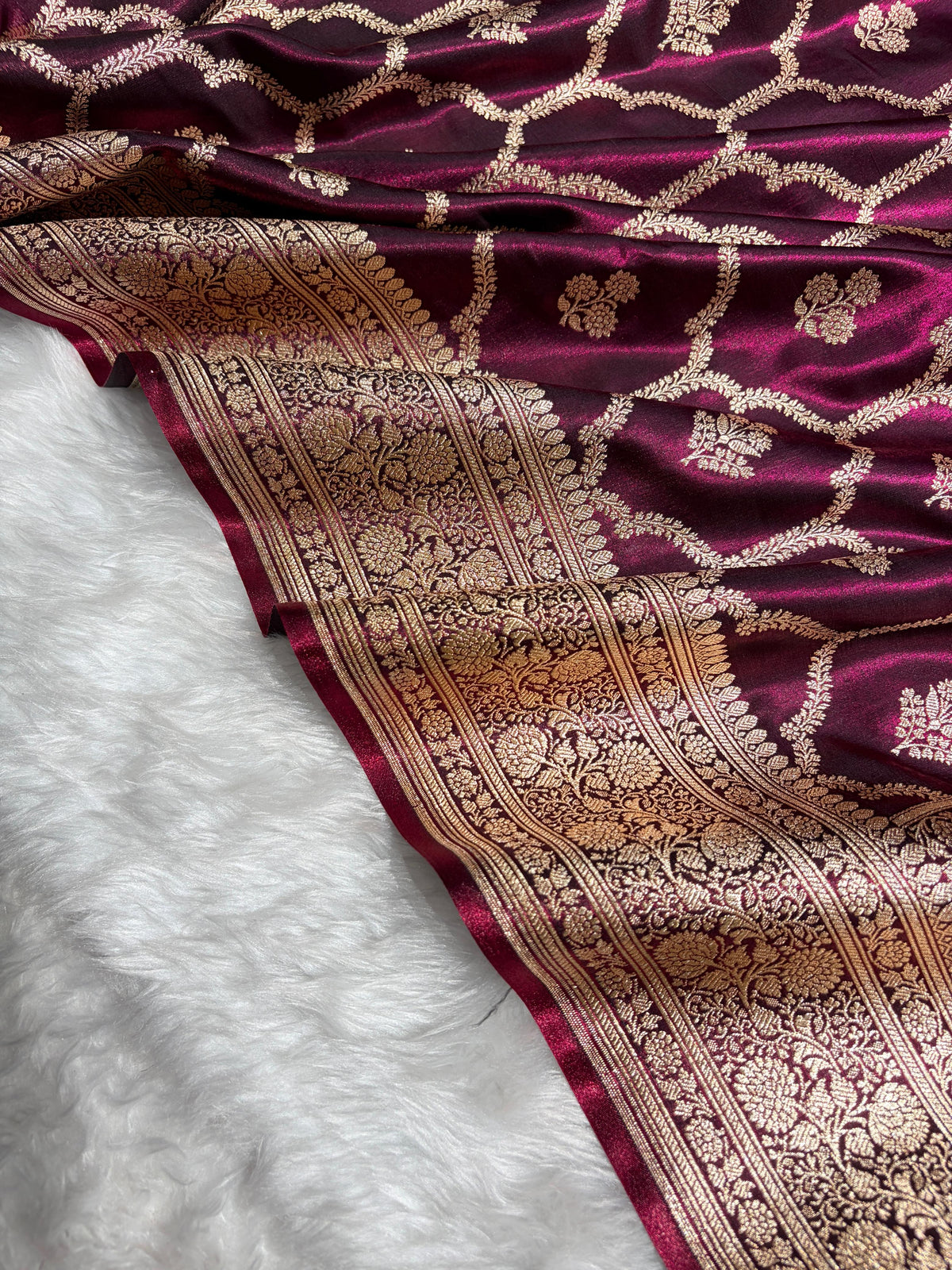 Deep Wine Shades Jaal Pattern Banarasi Satin Silk Saree SS57
