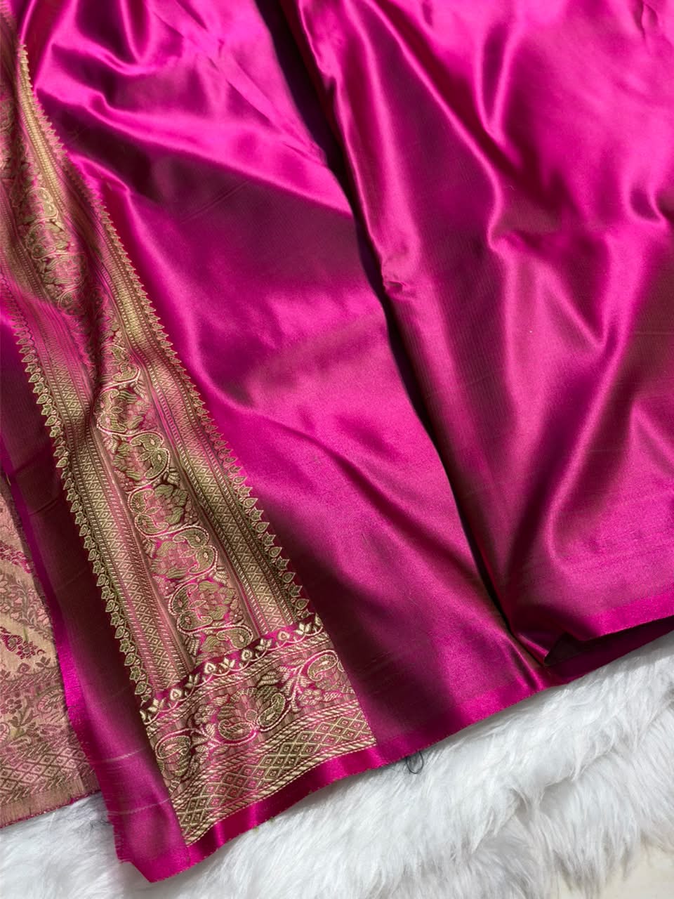 Rani Pink Jamawar Tanchoi With Minakari Jaal Katan Silk Saree SKTM-26
