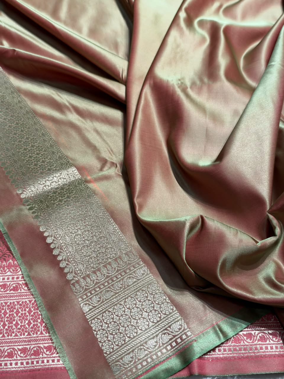 Peach Shades Tanchoi Motif Mashru Silk Saree MST-16