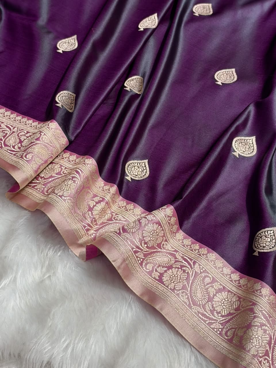 Contrast Dark wine / Rose Pink Shade Banarasi Booti Pattern Mashru Silk Saree MSM-140