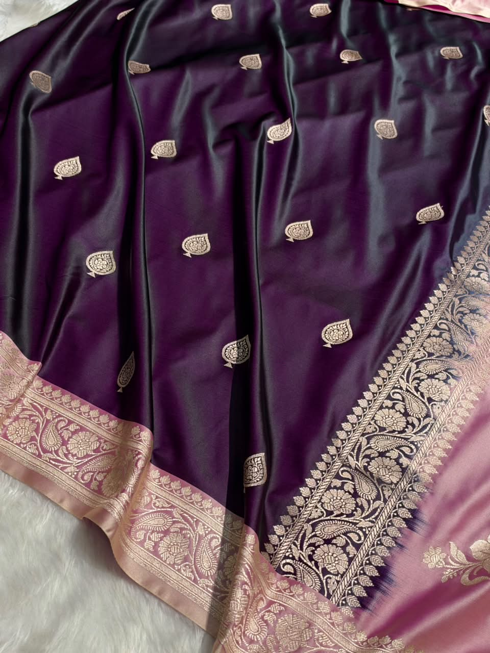 Contrast Dark wine / Rose Pink Shade Banarasi Booti Pattern Mashru Silk Saree MSM-140