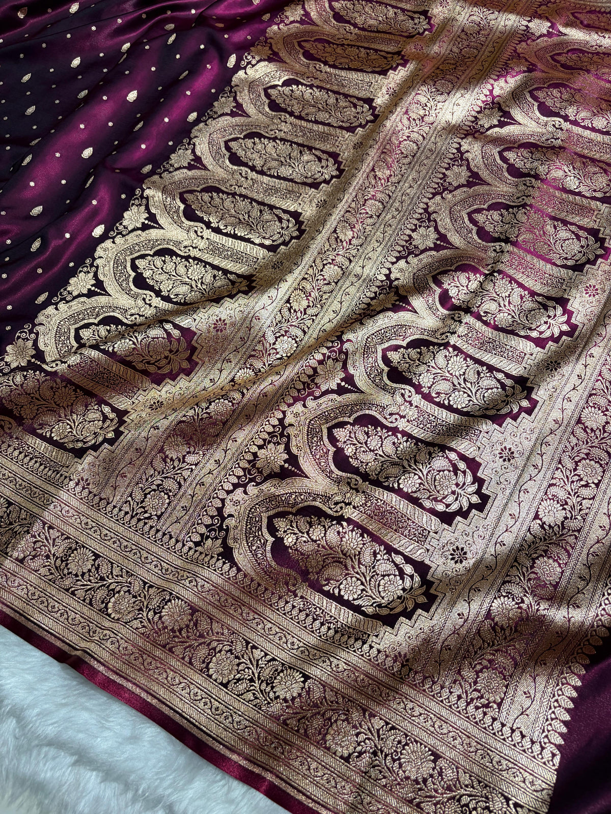 Banarasi Dark Wine Shades Booti Pattern Banarasi Satin Silk Saree SS64
