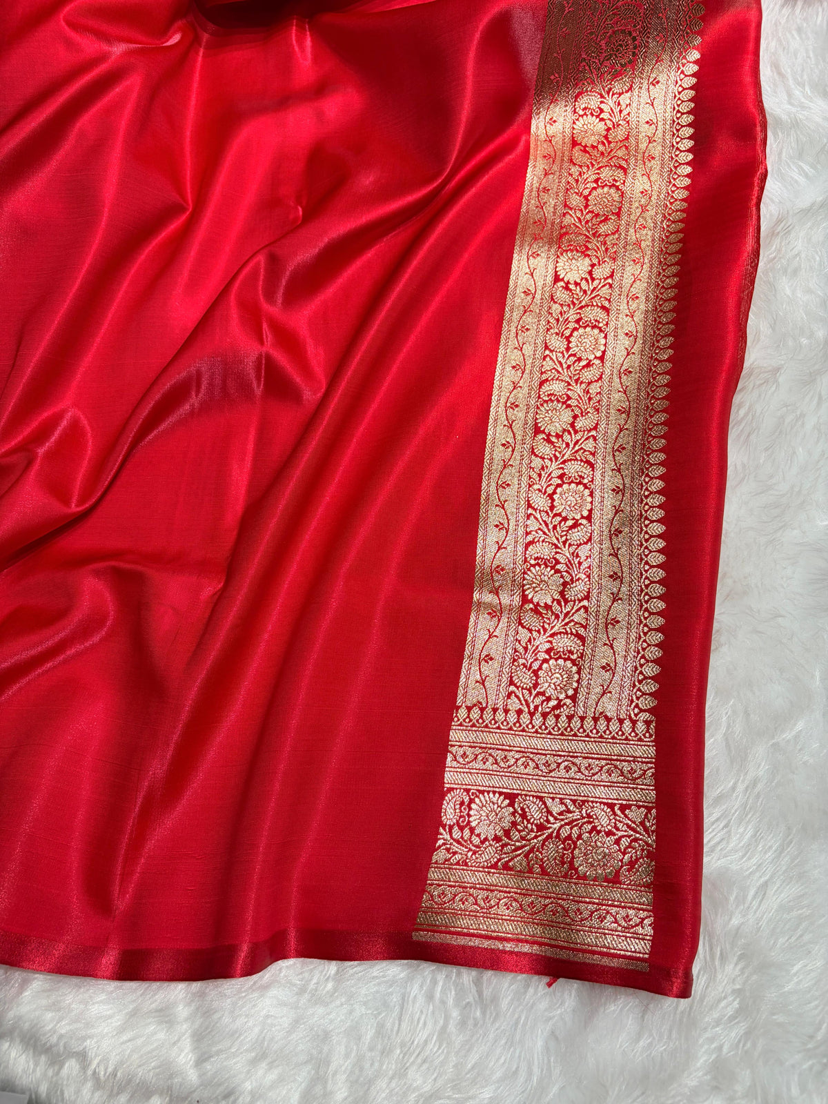 Banarasi Red Shades Booti Pattern Banarasi Satin Silk Saree SS64