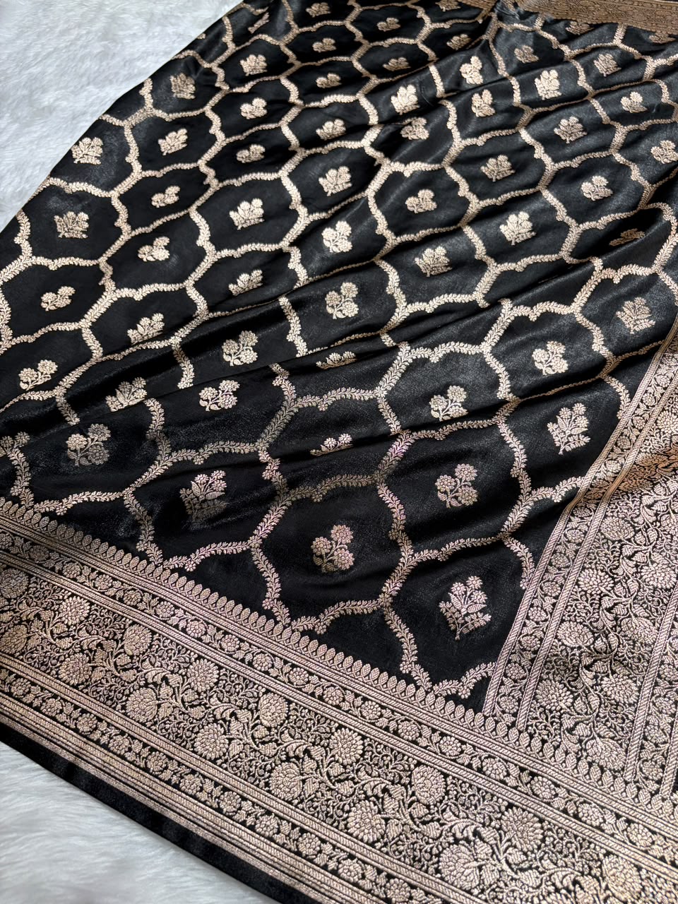 Black Shades Jaal Pattern Banarasi Satin Silk Saree SS57