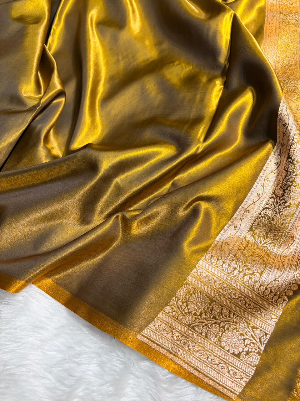 Banarasi Mahendi Shades Booti Pattern Banarasi Satin Silk Saree SS64