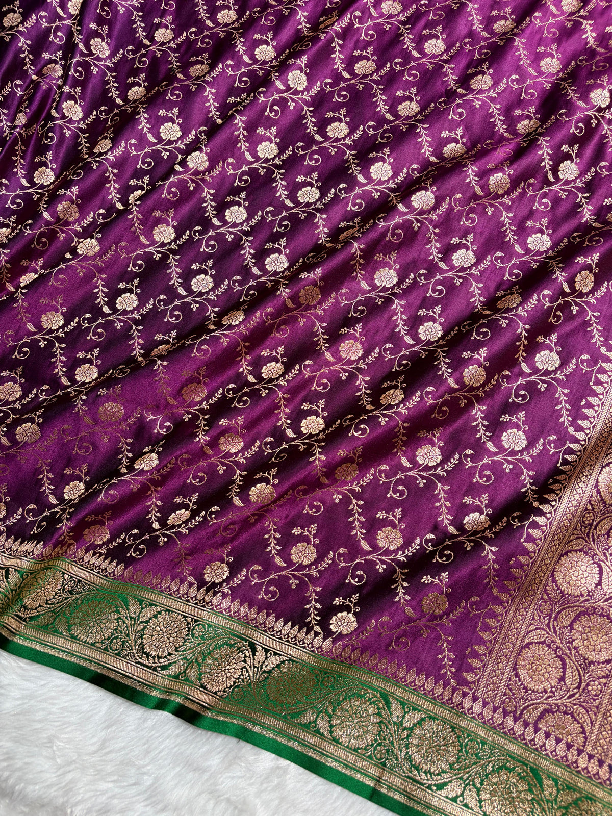 Banarasi Satin Katan Saree in Contrast Wine / Green Shades SK158