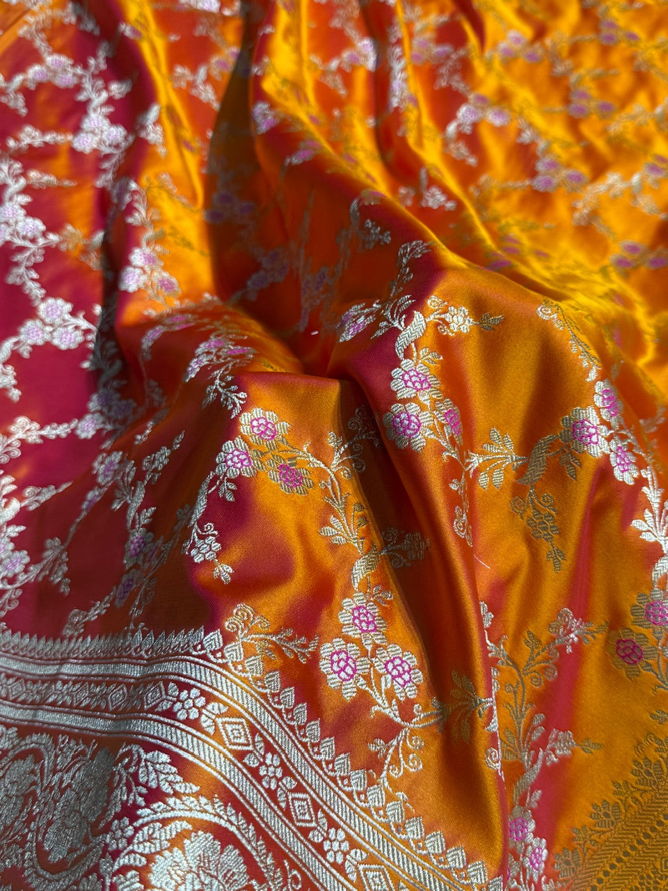 Gold Jaal Pattern Mashru Silk Saree