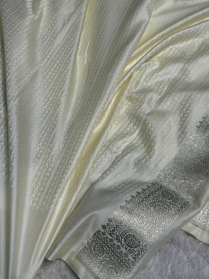 Off White Floral Booti Mashru Silk Saree