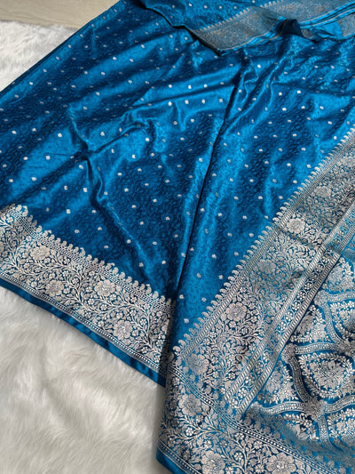 Dusty Blue Shades Booti Tanchoi Mashru Silk Saree MCS49