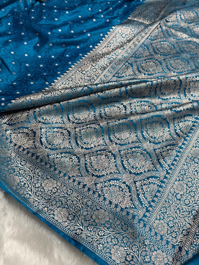 Dusty Blue Shades Booti Tanchoi Mashru Silk Saree MCS49