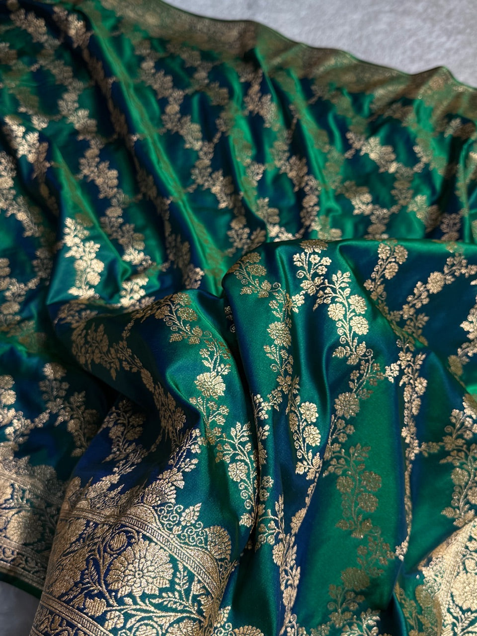 Dual Tone Bottle Green Floral Jaal Pattern Satin Katan Silk Saree SK43